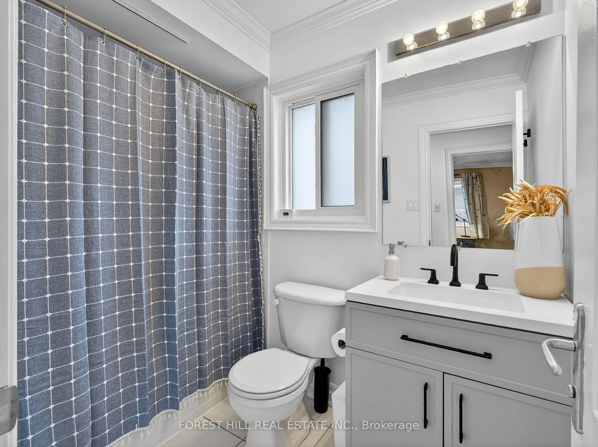 Photo 31 of 11 Bestview Crescent, Vaughan, Rural Vaughan — HOMEH