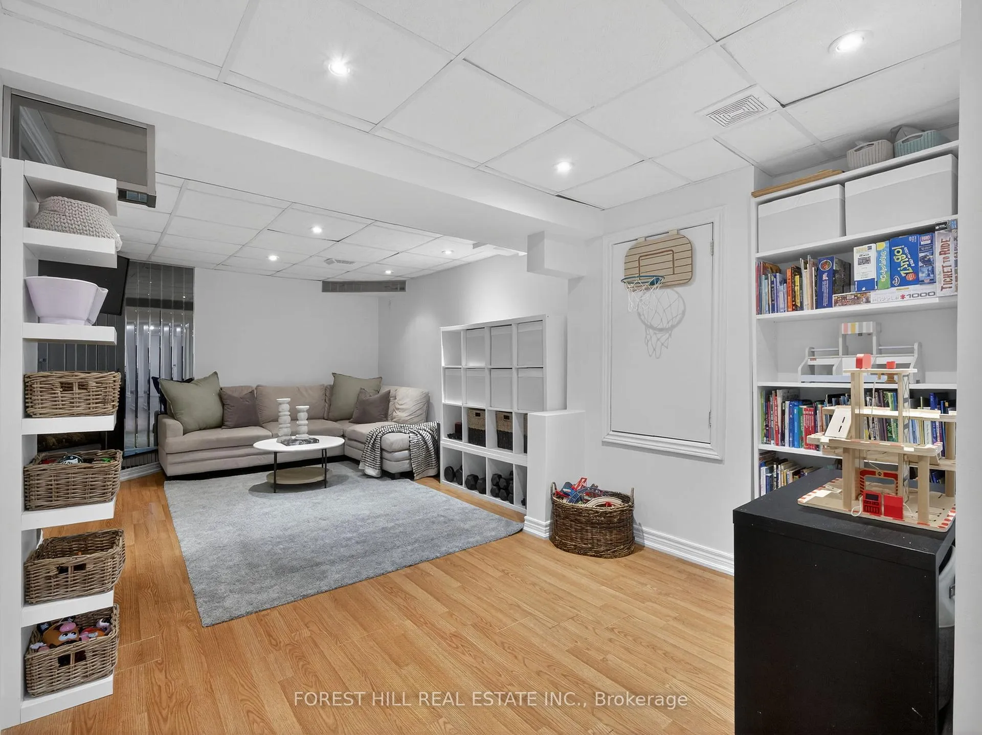 Photo 34 of 11 Bestview Crescent, Vaughan, Rural Vaughan — HOMEH