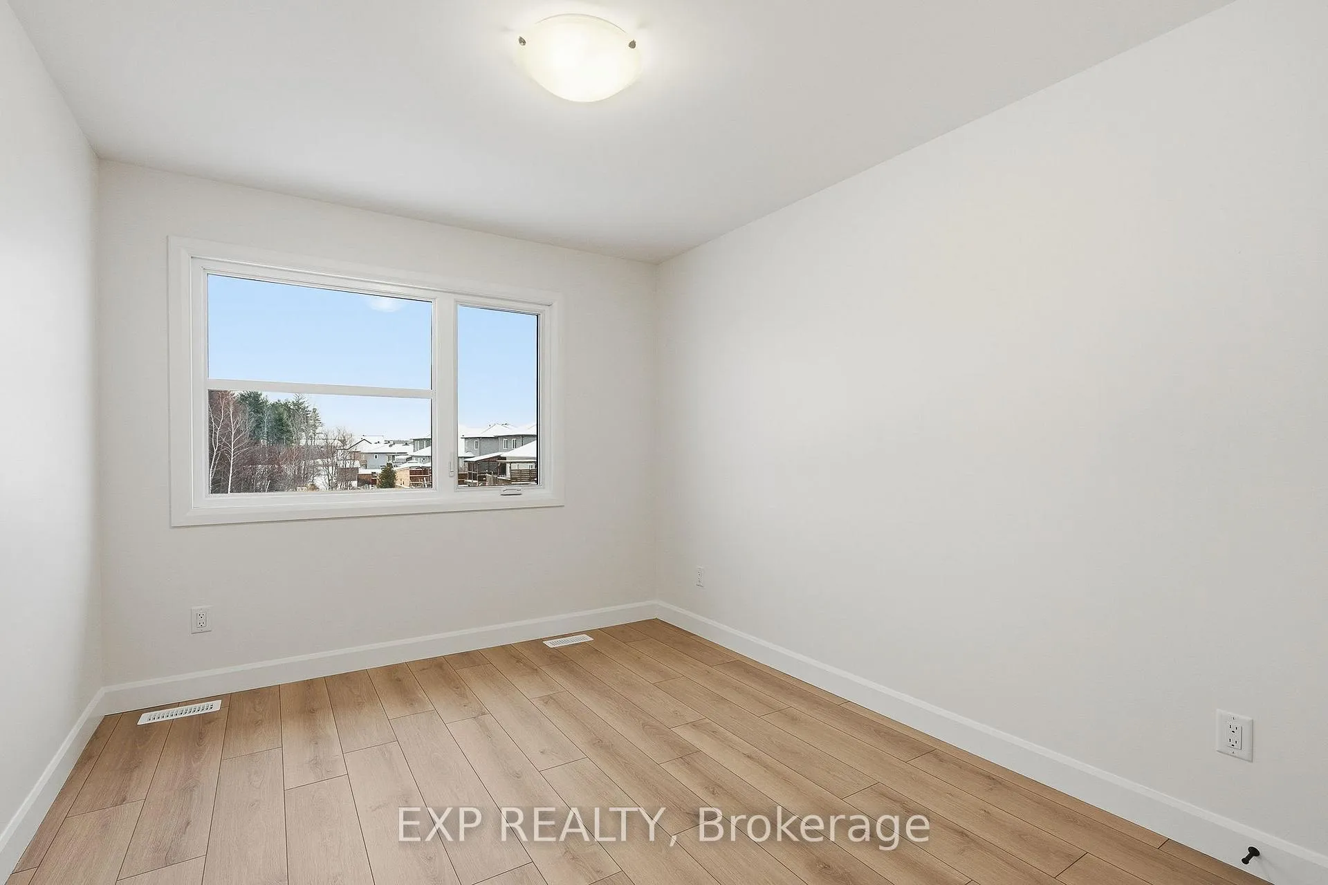 Photo 11 of 113 Lorie Street, The Nation, Limoges — HOMEH