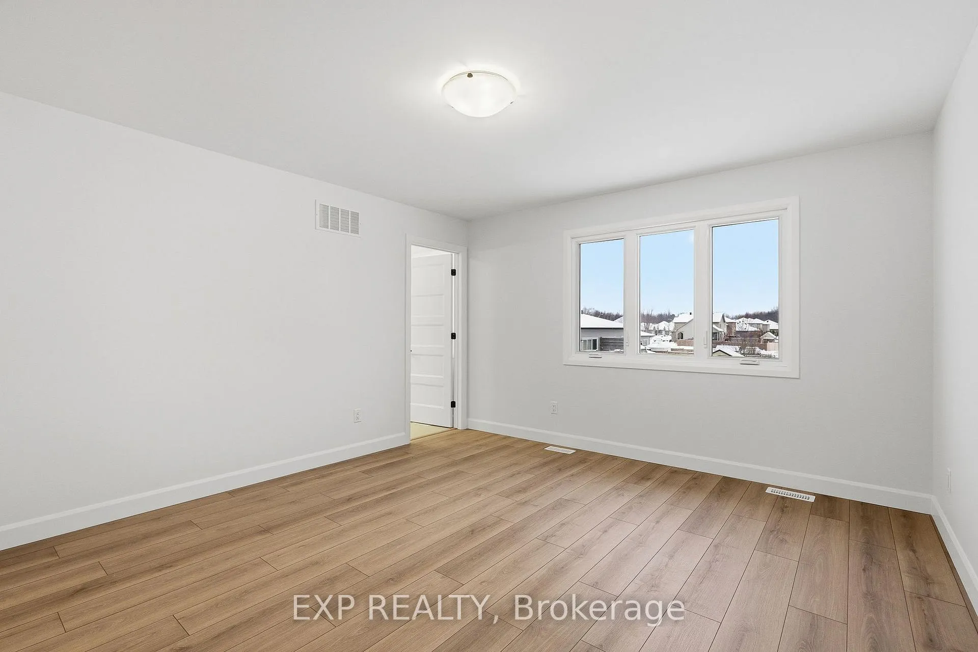 Photo 12 of 113 Lorie Street, The Nation, Limoges — HOMEH