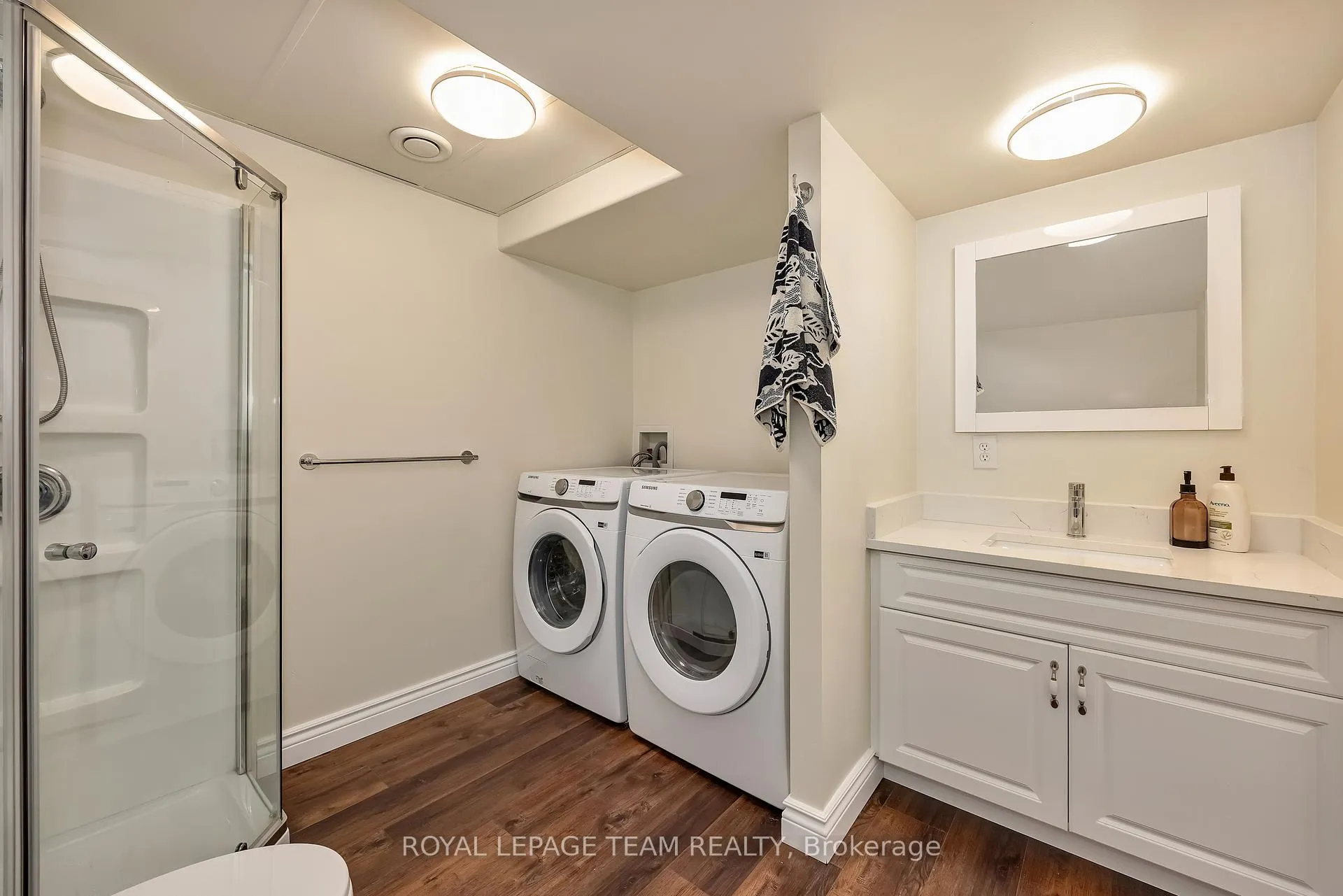Photo 23 of 54 Haramis Drive, Renfrew — HOMEH