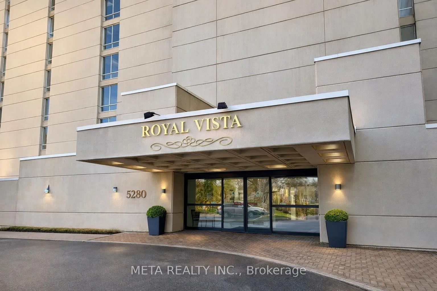 Photo 2 of Unit 309, 5280 Lakeshore Road, Burlington, Appleby — HOMEH