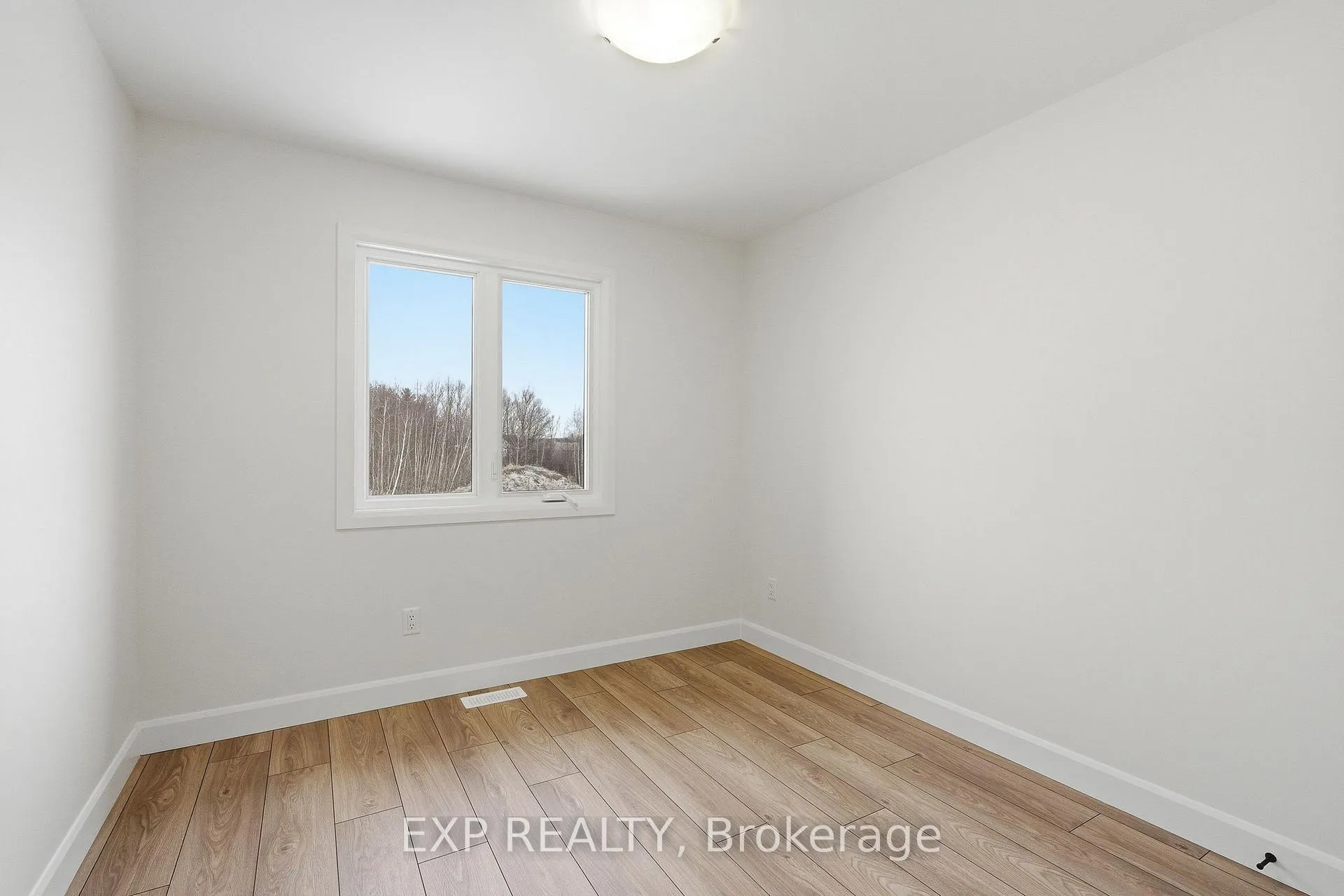 Photo 11 of 121 Lorie Street, The Nation, Limoges — HOMEH