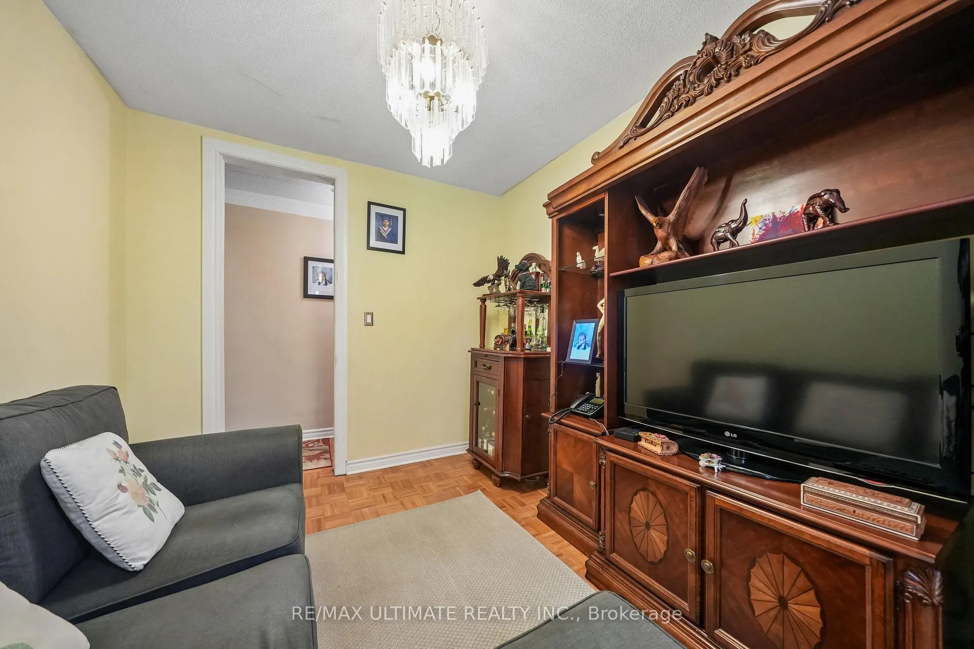 Photo 10 of 53 Gilbert Avenue, Toronto, Corso Italia-Davenport — HOMEH