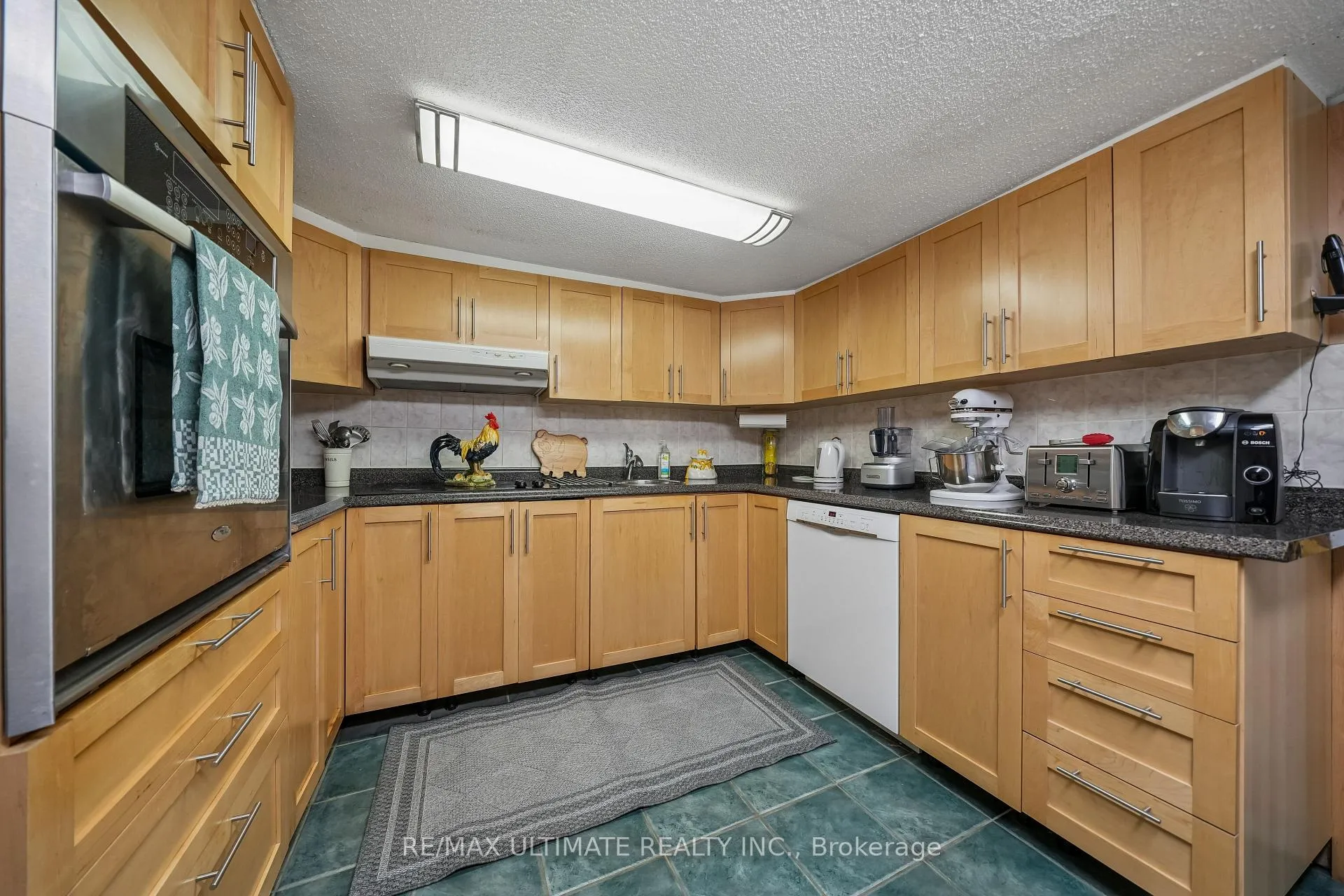Photo 12 of 53 Gilbert Avenue, Toronto, Corso Italia-Davenport — HOMEH