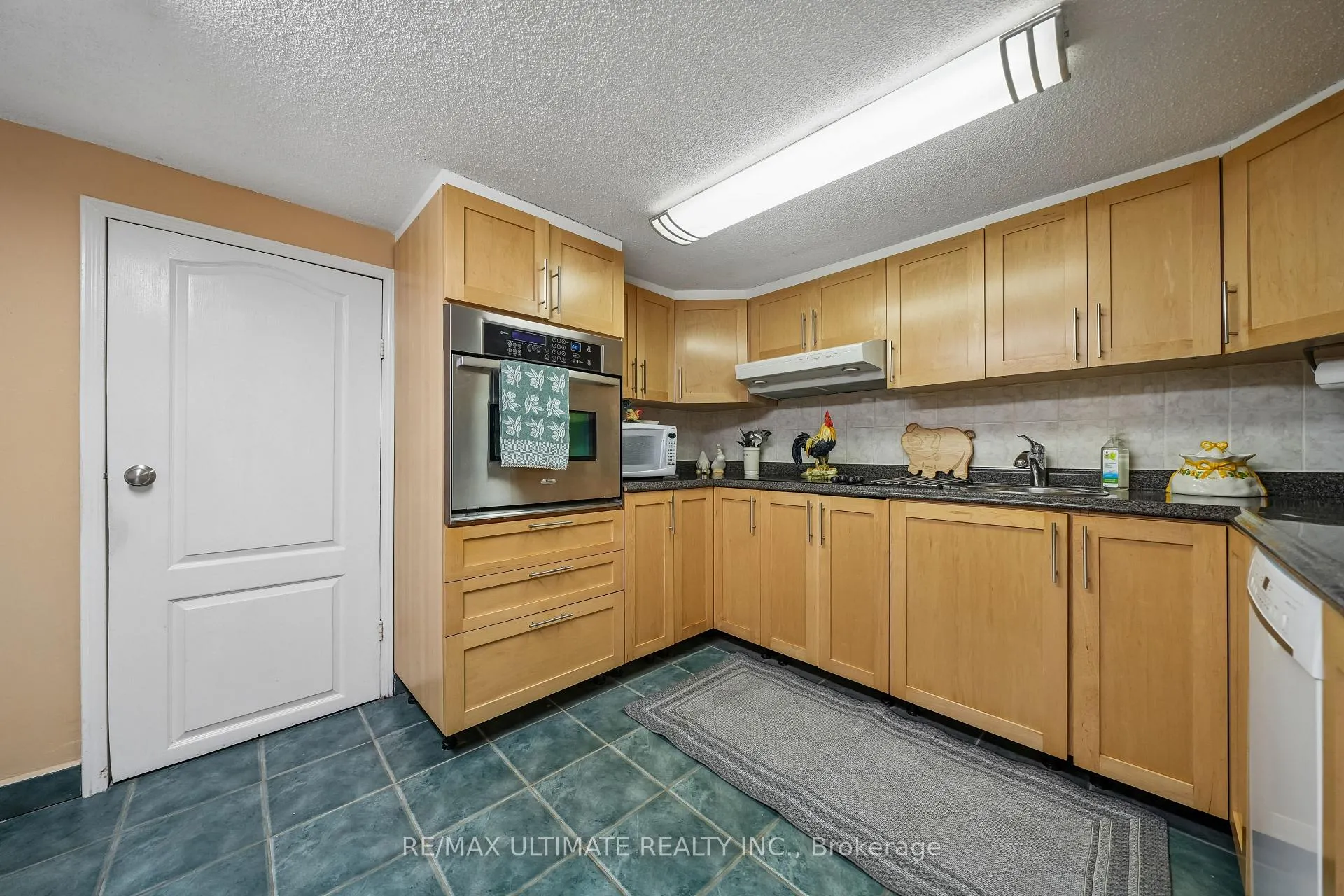 Photo 13 of 53 Gilbert Avenue, Toronto, Corso Italia-Davenport — HOMEH