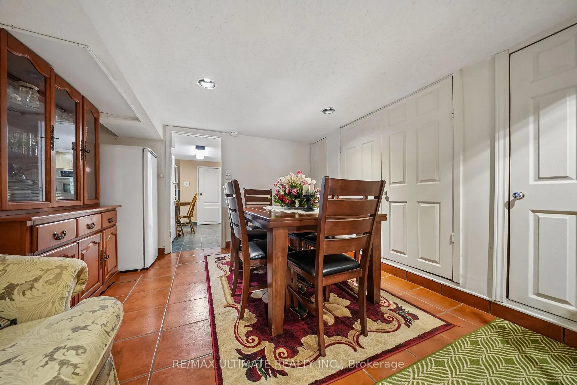 Photo 15 of 53 Gilbert Avenue, Toronto, Corso Italia-Davenport — HOMEH