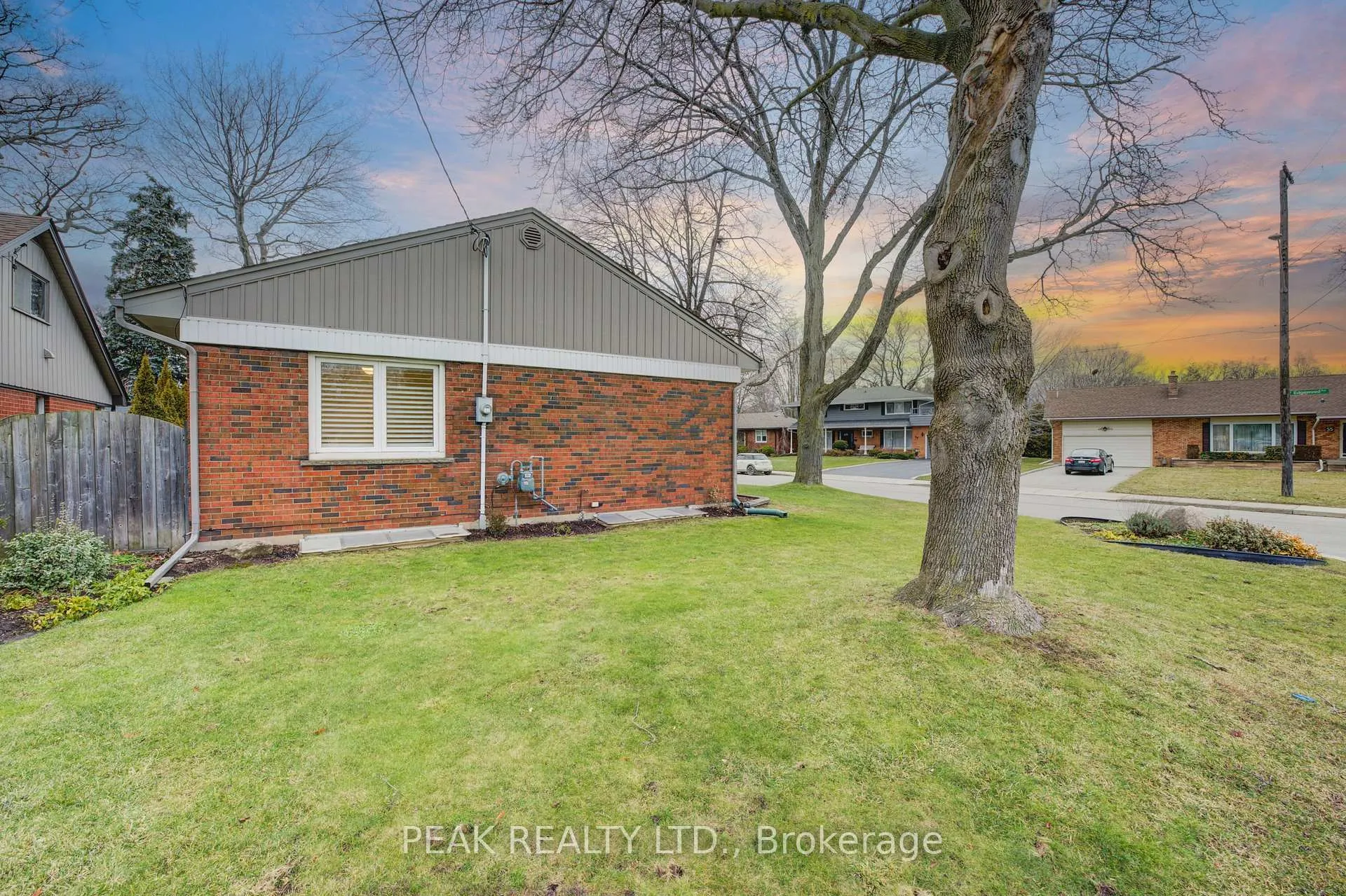 Photo 5 of 50 Edgewood Avenue, Hamilton, Sherwood — HOMEH
