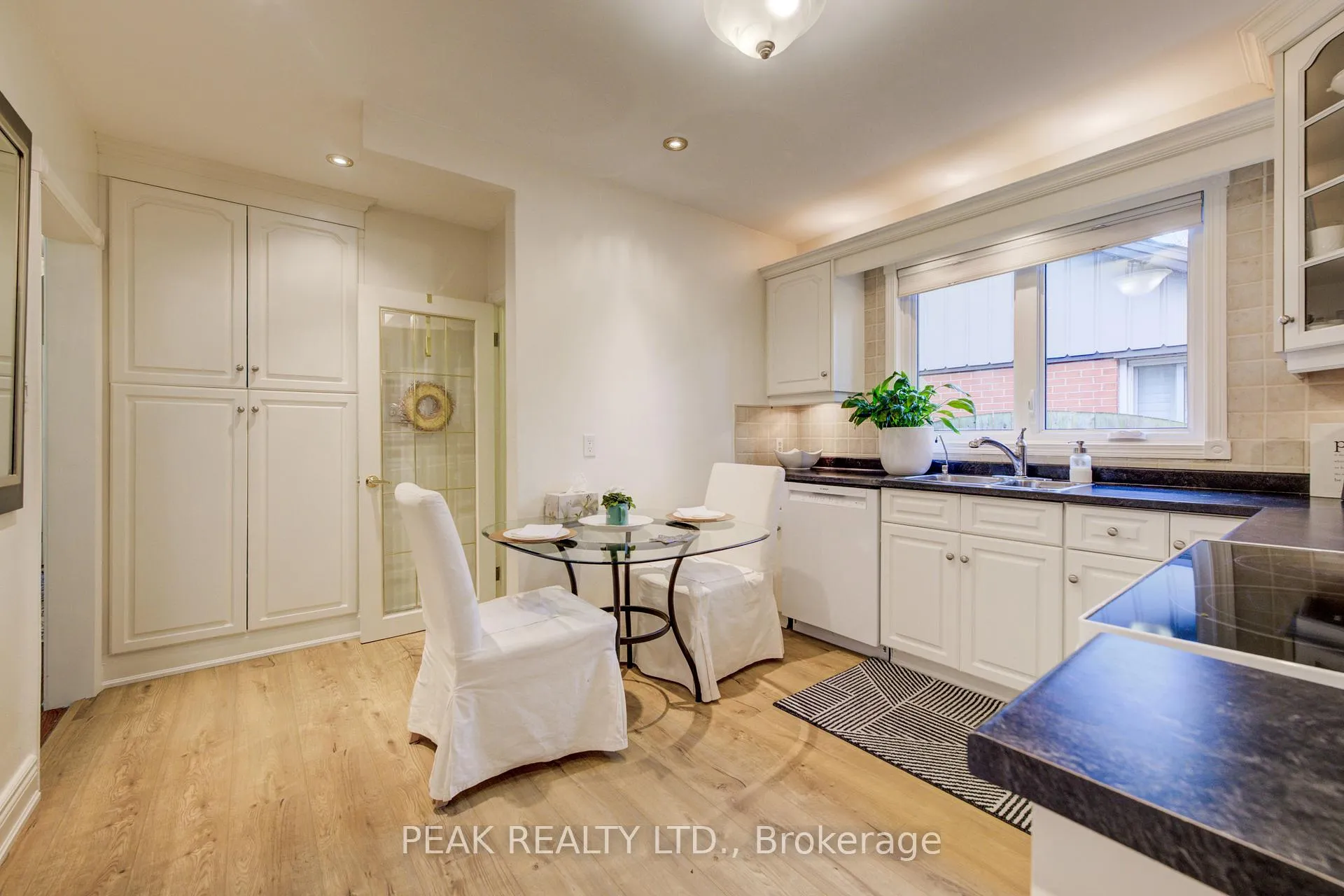 Photo 13 of 50 Edgewood Avenue, Hamilton, Sherwood — HOMEH