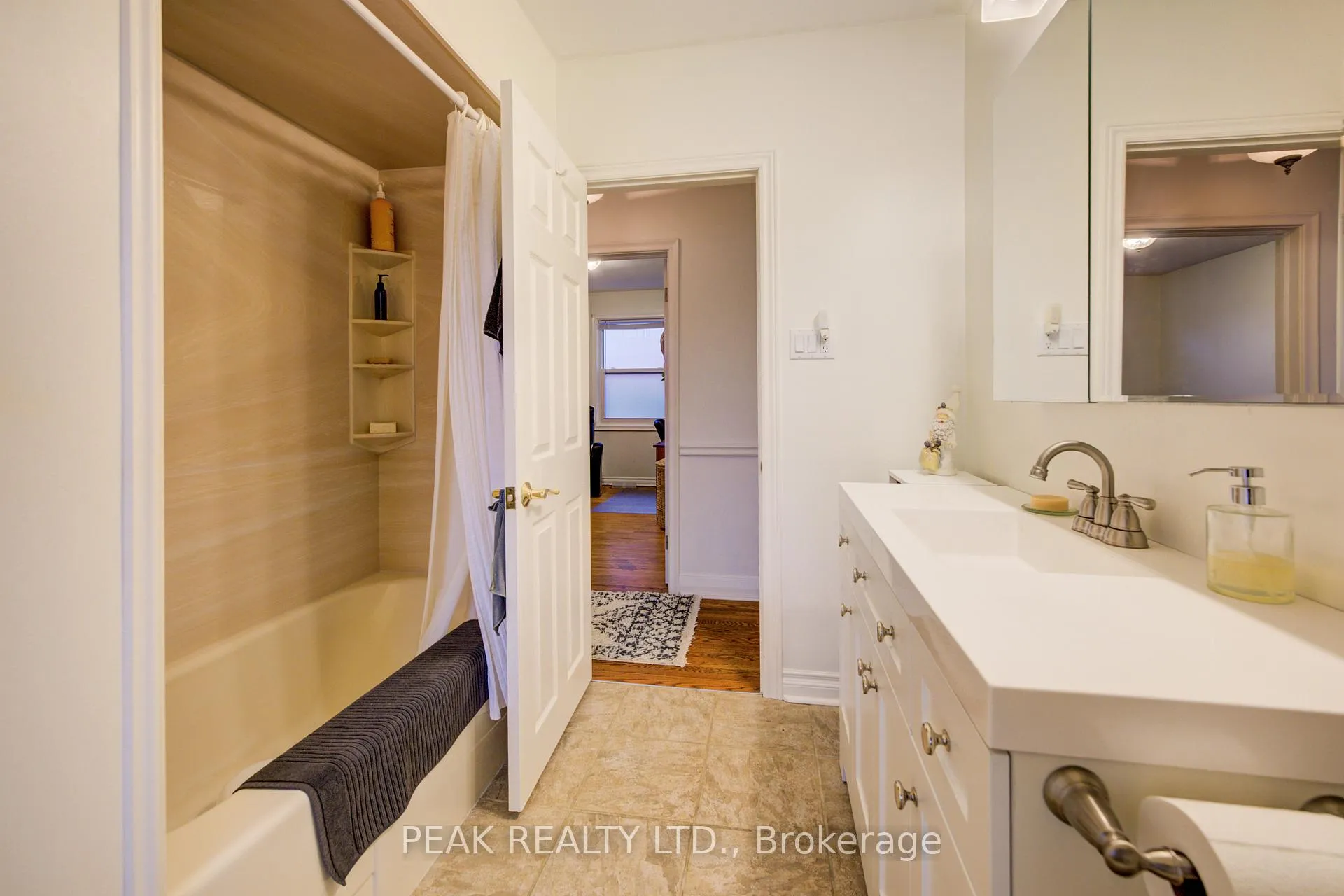 Photo 22 of 50 Edgewood Avenue, Hamilton, Sherwood — HOMEH