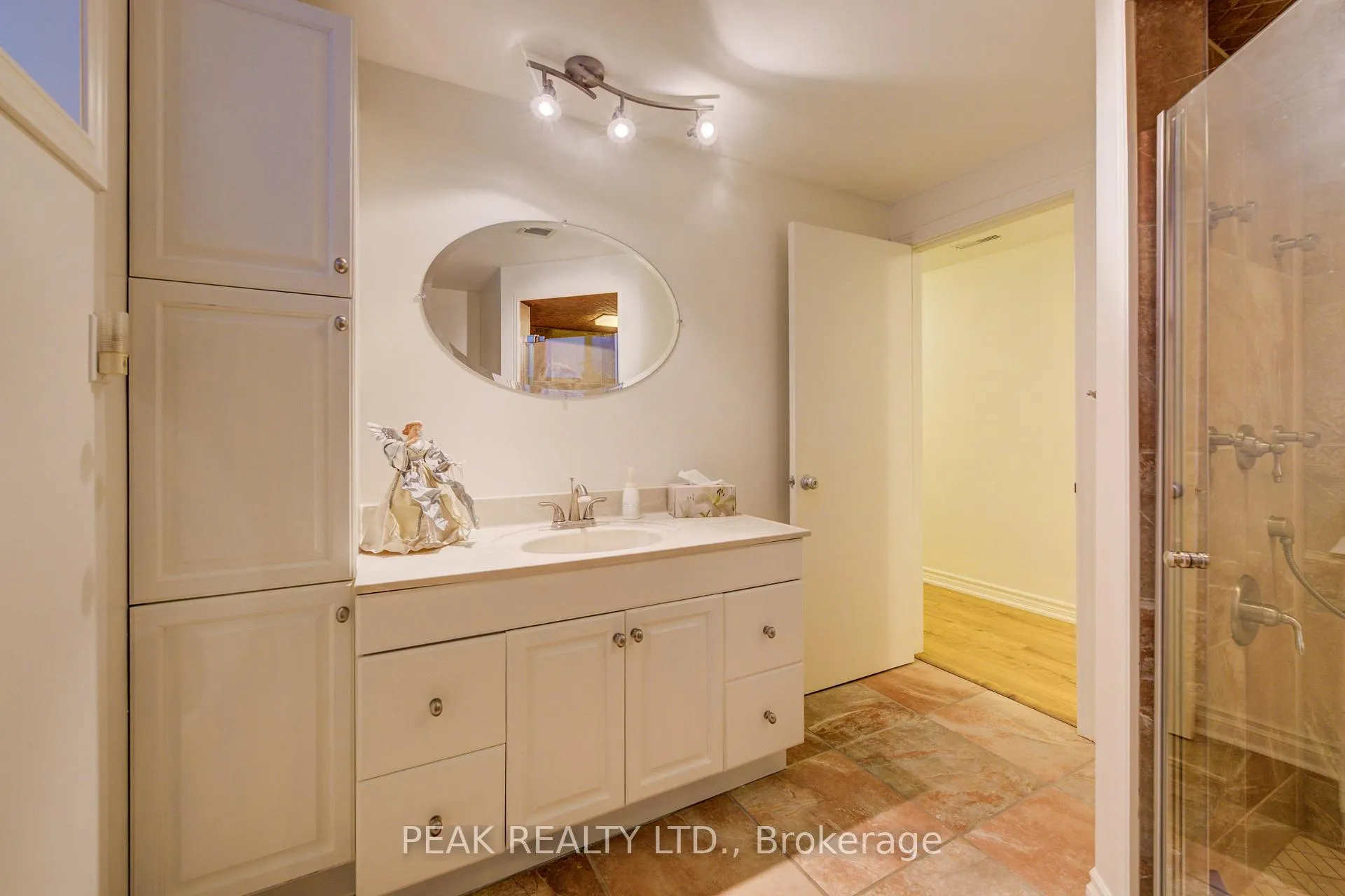 Photo 36 of 50 Edgewood Avenue, Hamilton, Sherwood — HOMEH