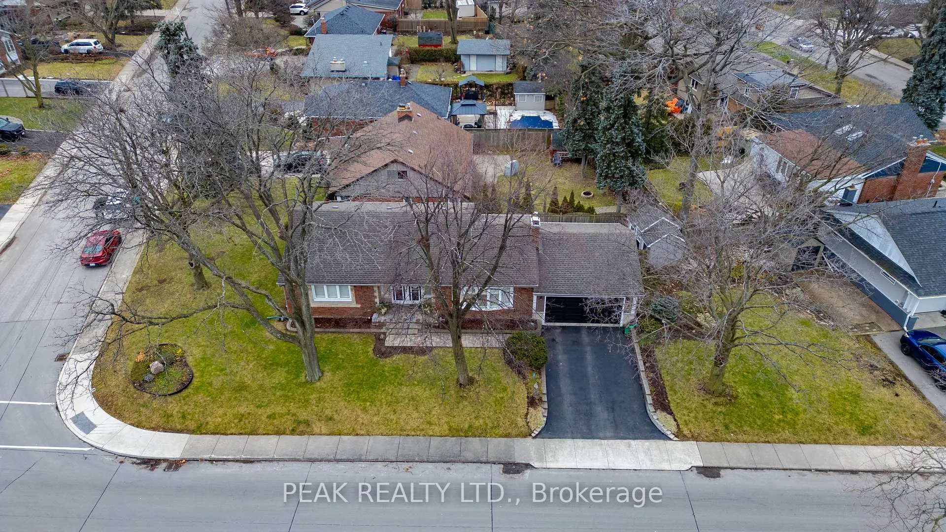 Photo 44 of 50 Edgewood Avenue, Hamilton, Sherwood — HOMEH