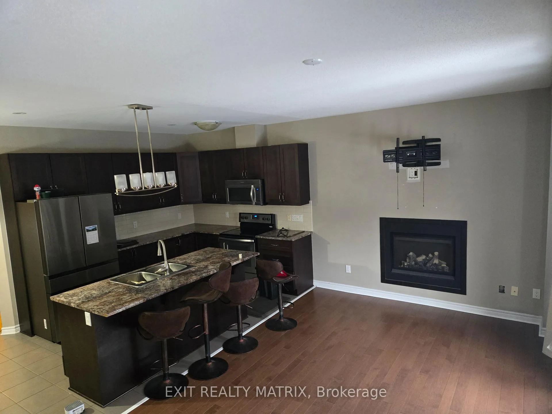 Photo 10 of 717 Hazelnut Crescent, Ottawa, Blossom Park/Kemp Park/Findlay Creek — HOMEH
