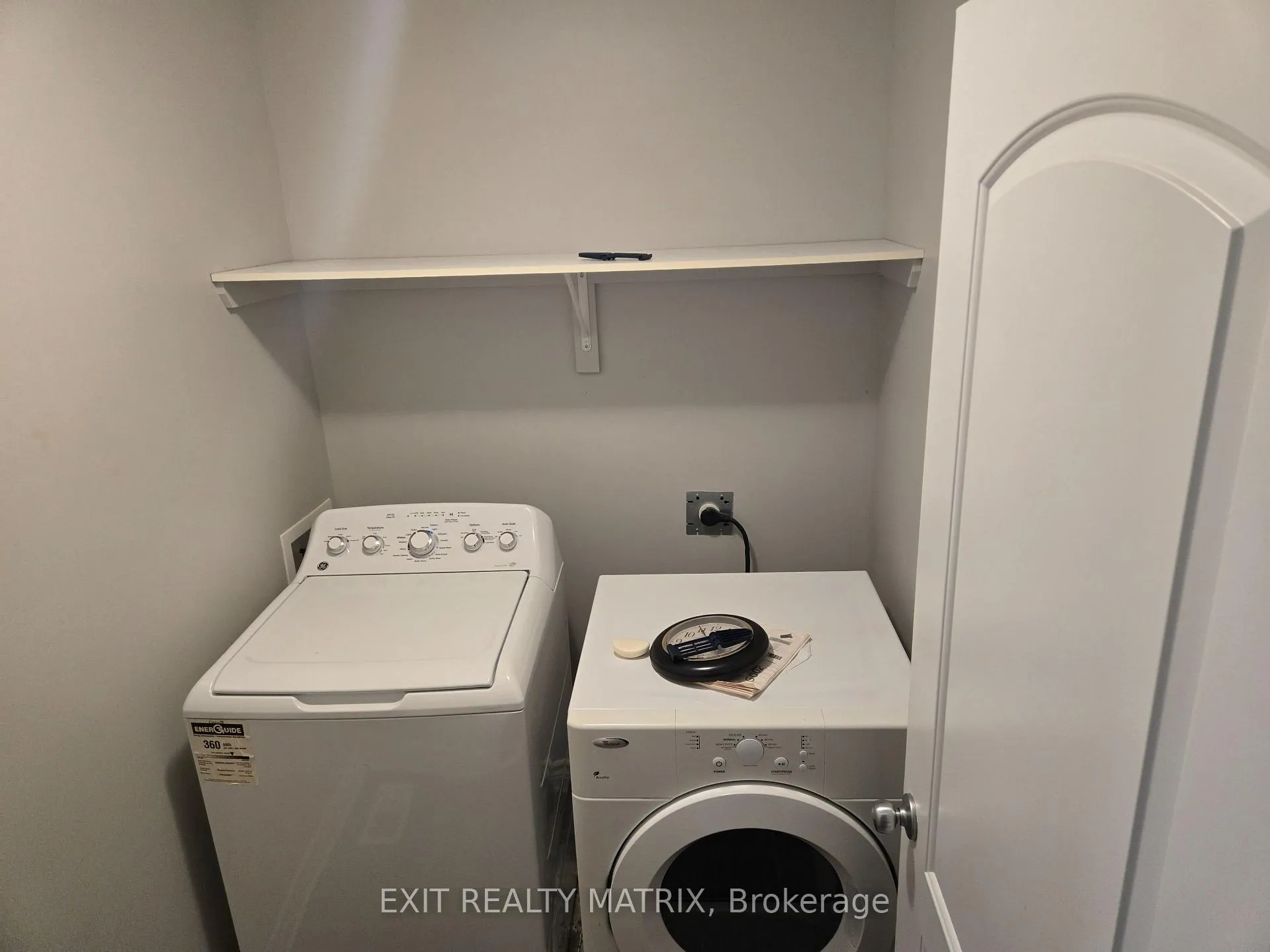 Photo 11 of 717 Hazelnut Crescent, Ottawa, Blossom Park/Kemp Park/Findlay Creek — HOMEH
