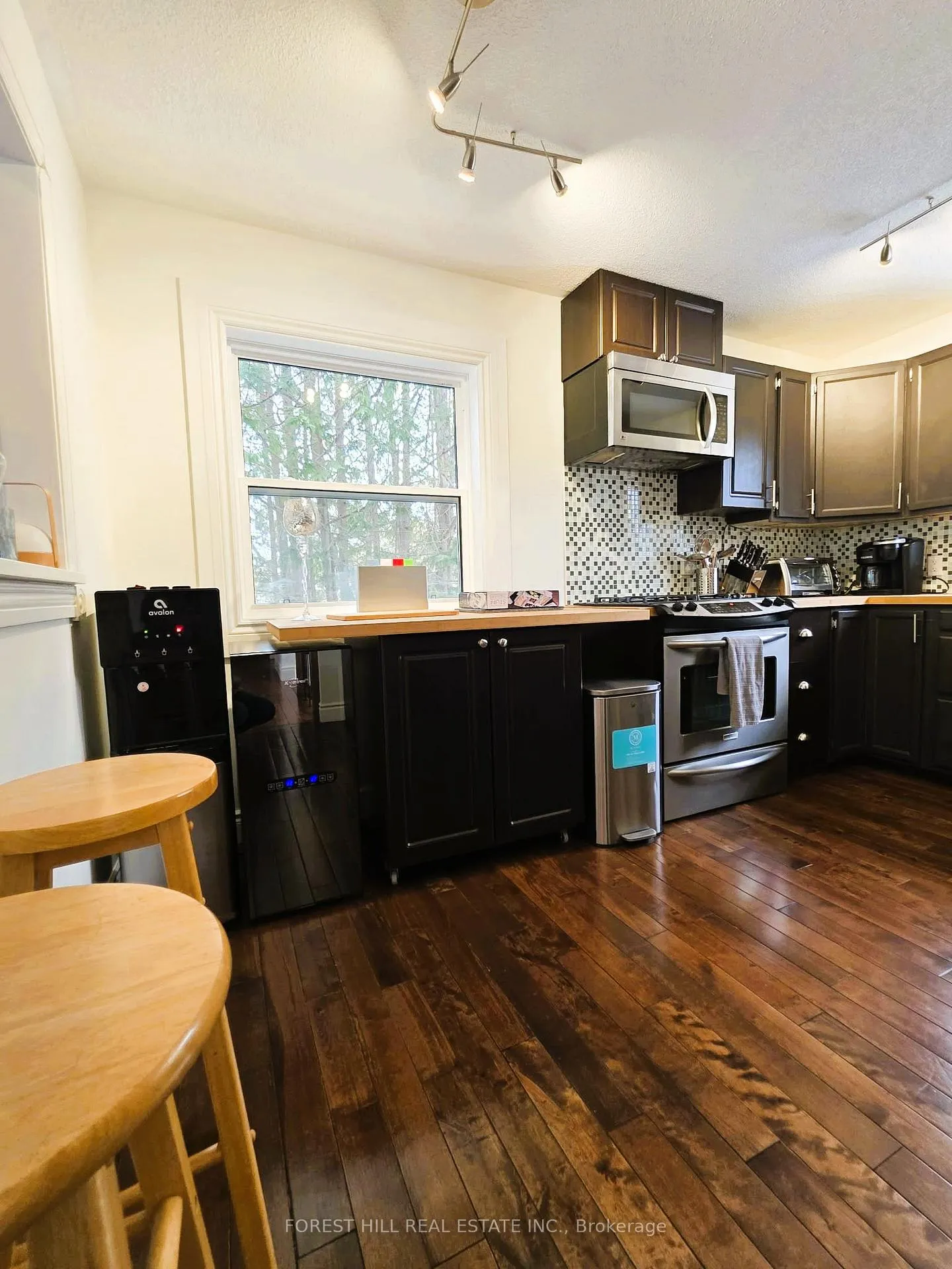 Photo 3 of 859 Lakeshore Road E, Oro-Medonte, Rural Oro-Medonte — HOMEH