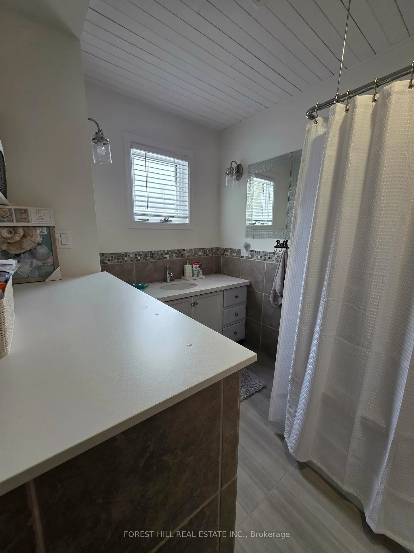 Photo 11 of 859 Lakeshore Road E, Oro-Medonte, Rural Oro-Medonte — HOMEH