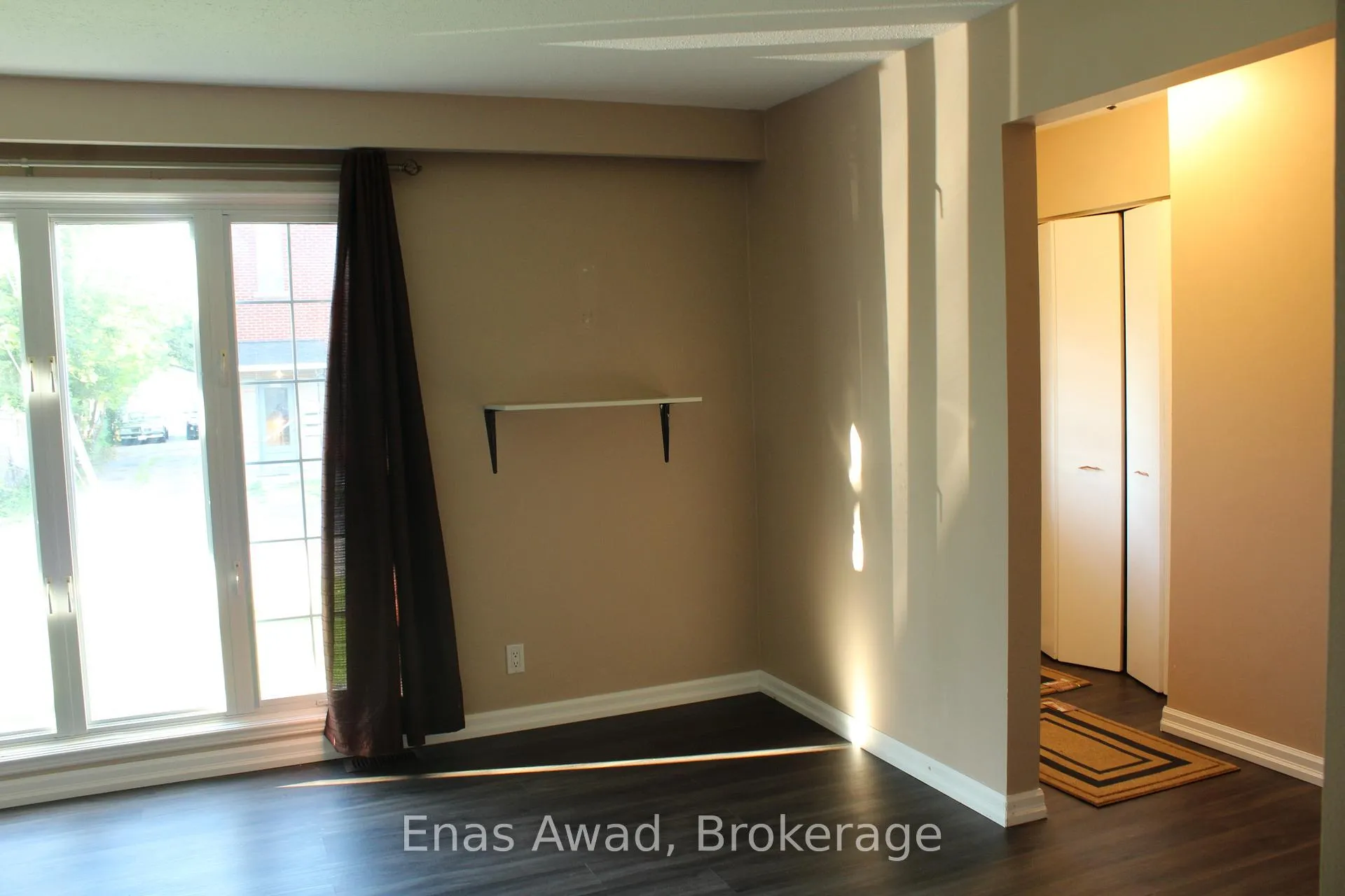 Photo 9 of Unit 1, 356 Shakespeare Street, Ottawa, Vanier — HOMEH