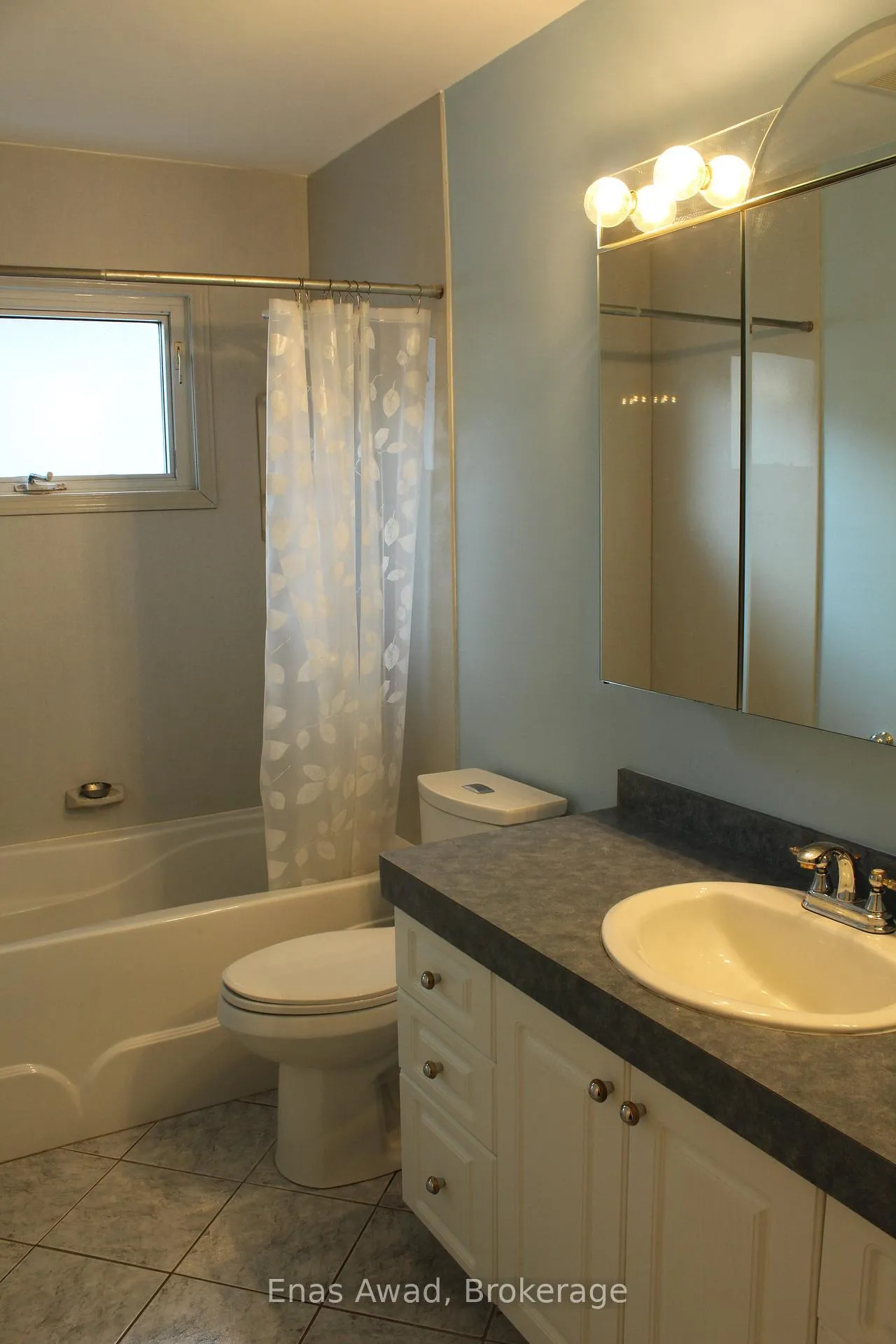 Photo 23 of Unit 1, 356 Shakespeare Street, Ottawa, Vanier — HOMEH