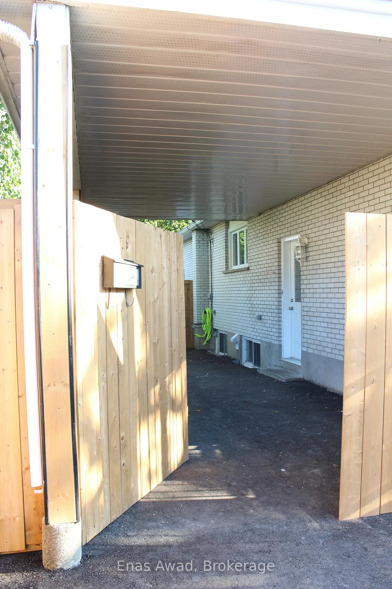 Photo 29 of Unit 1, 356 Shakespeare Street, Ottawa, Vanier — HOMEH