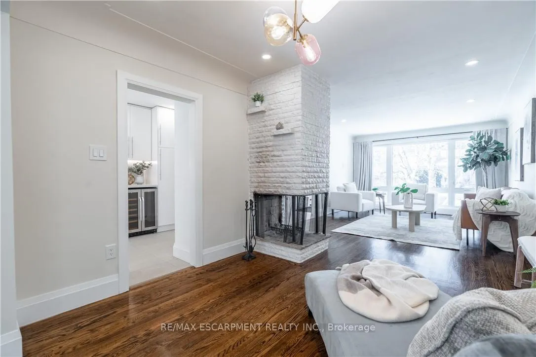 Photo 11 of 7 Glenmorris Drive, Hamilton, Dundas — HOMEH