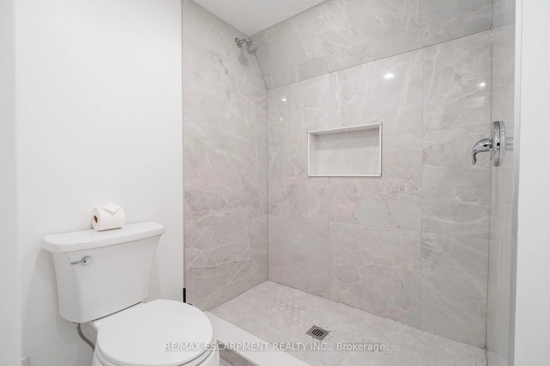 Photo 46 of 7 Glenmorris Drive, Hamilton, Dundas — HOMEH