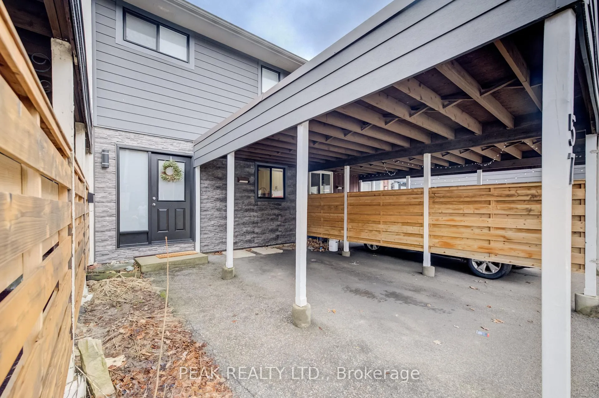 Photo 2 of Unit 57, 135 Chalmers Street S, Cambridge — HOMEH