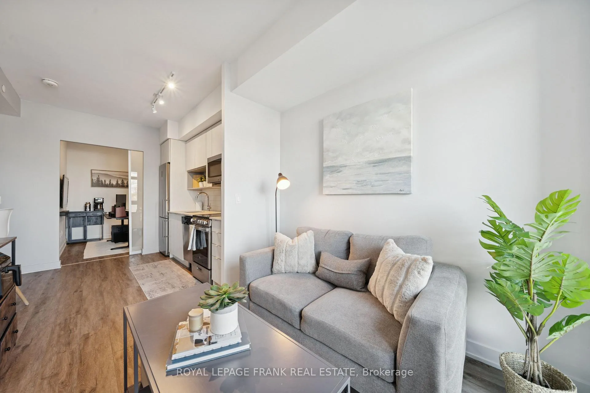 Front of Unit 409, 630 Greenwood Avenue