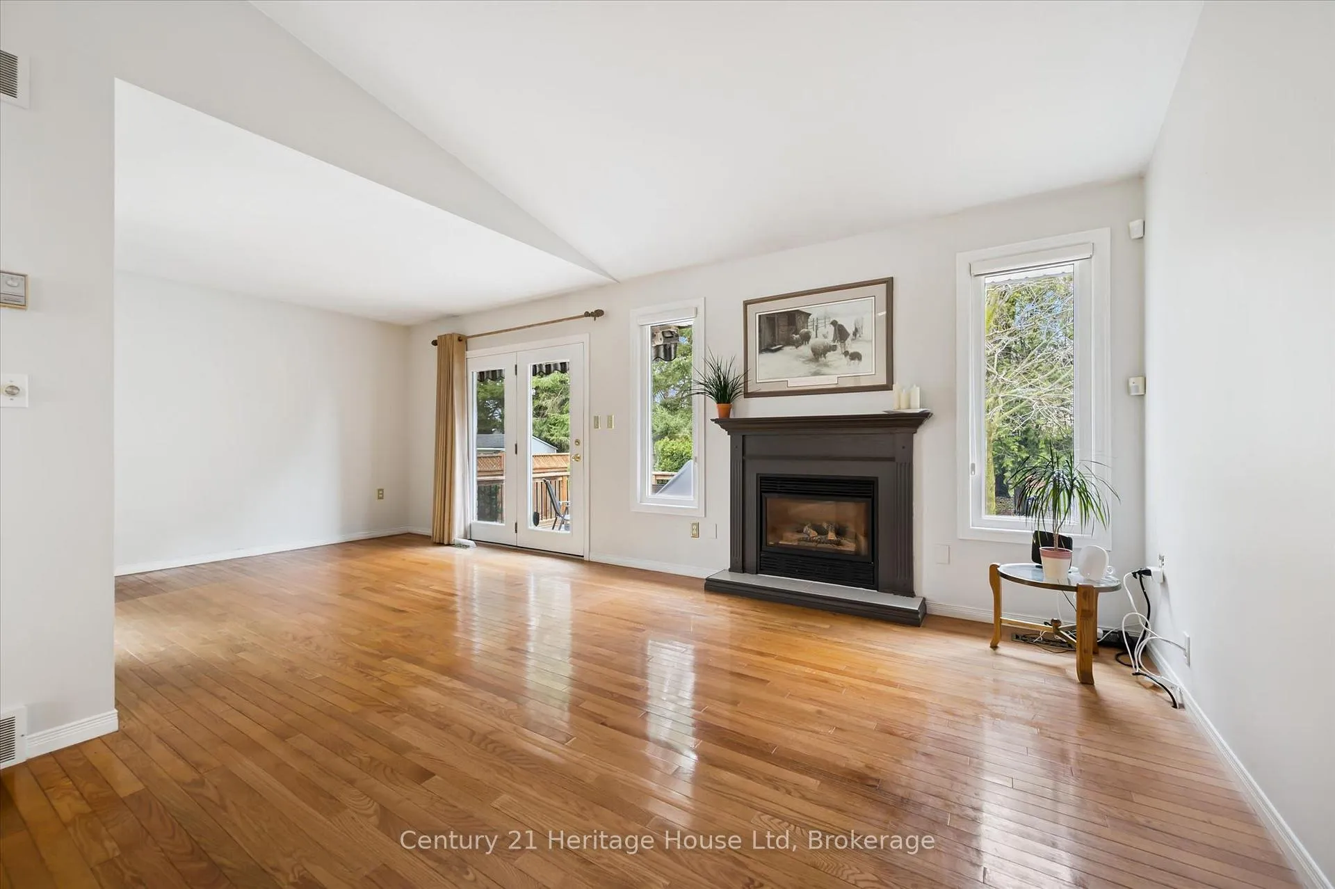 Photo 8 of 41 Thomas Boulevard, Centre Wellington, Elora/Salem — HOMEH