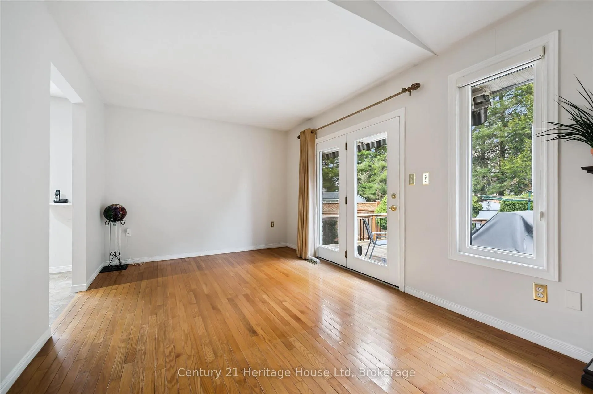 Photo 10 of 41 Thomas Boulevard, Centre Wellington, Elora/Salem — HOMEH