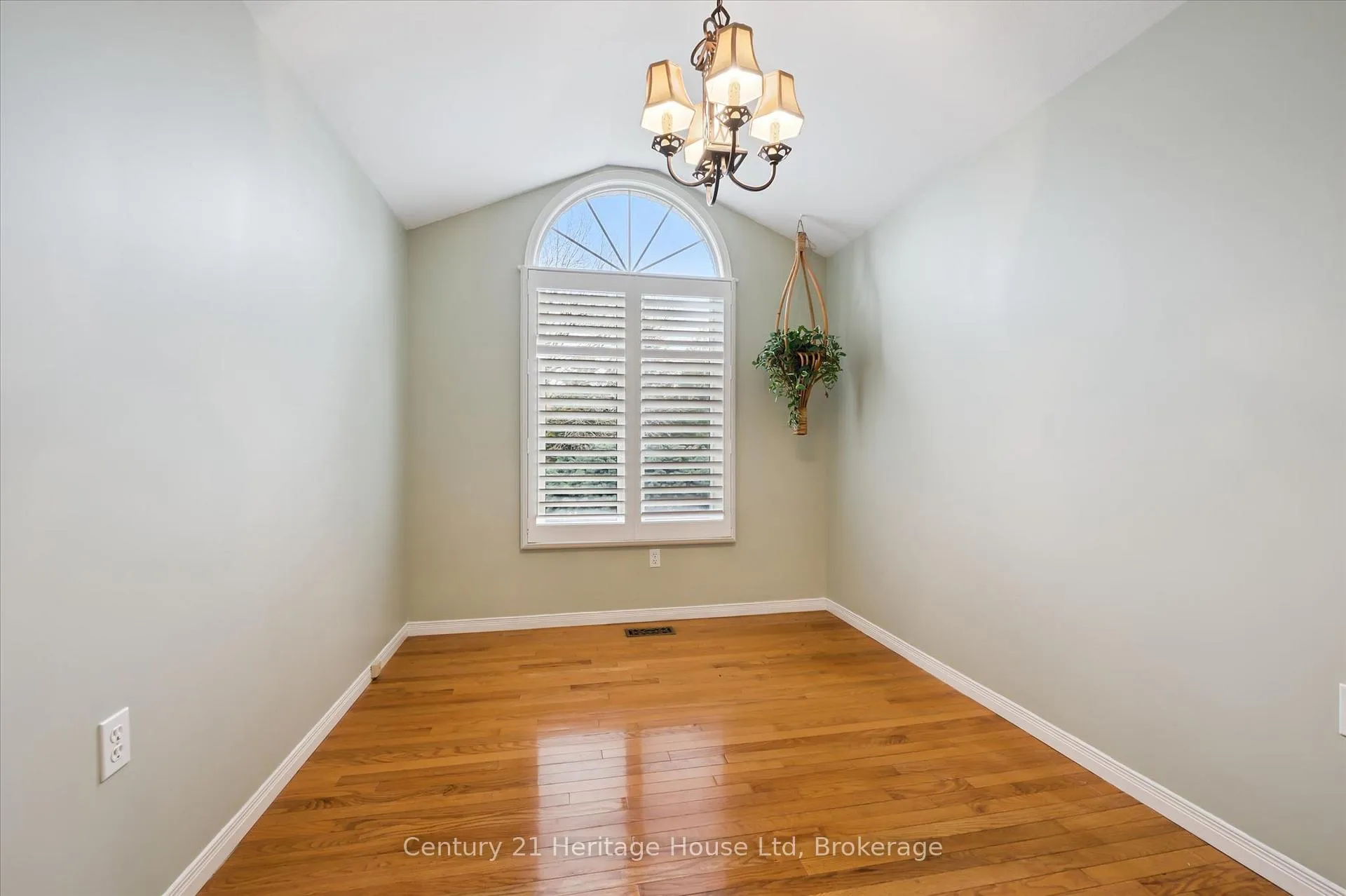 Photo 19 of 41 Thomas Boulevard, Centre Wellington, Elora/Salem — HOMEH