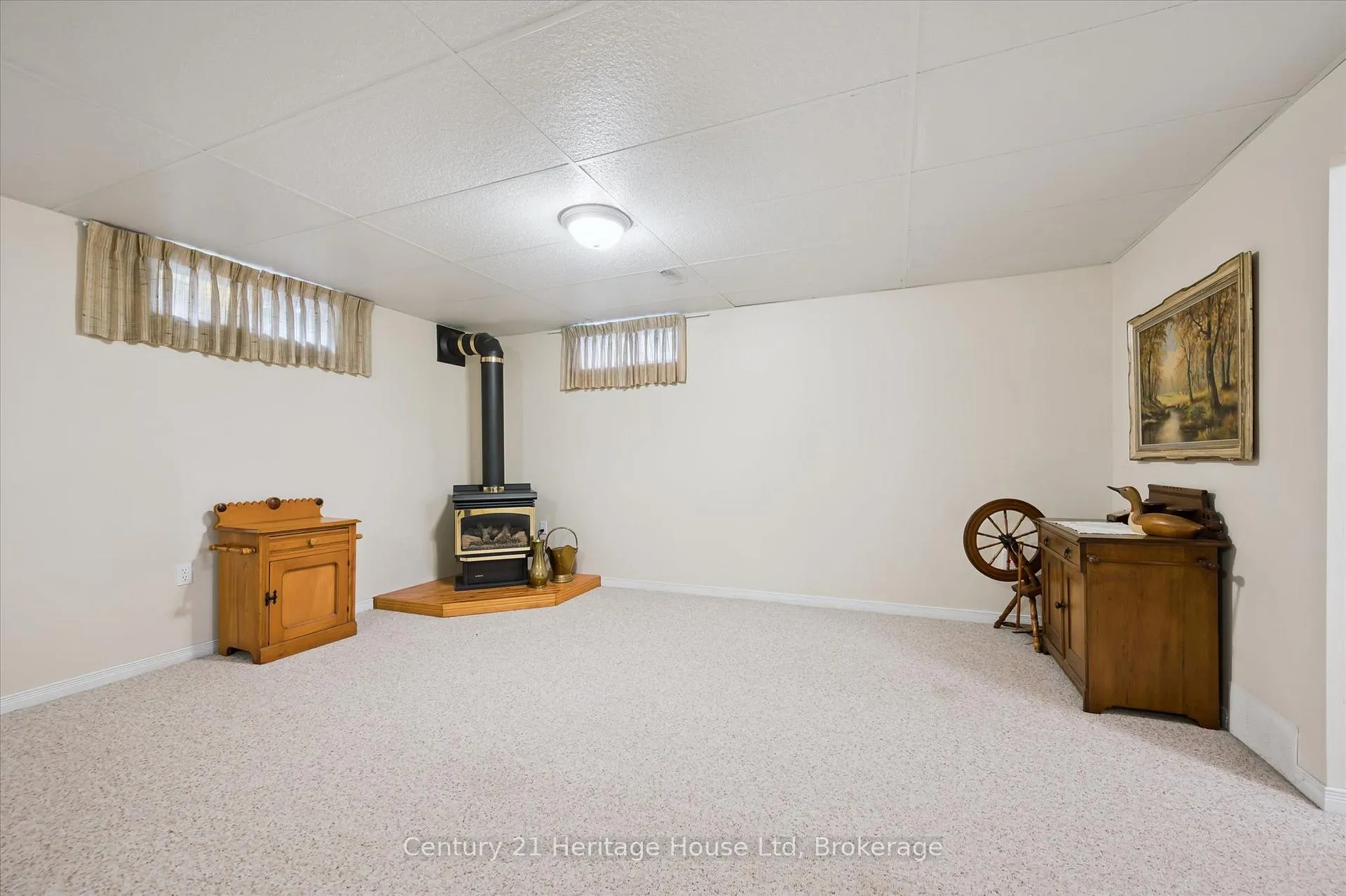 Photo 27 of 41 Thomas Boulevard, Centre Wellington, Elora/Salem — HOMEH