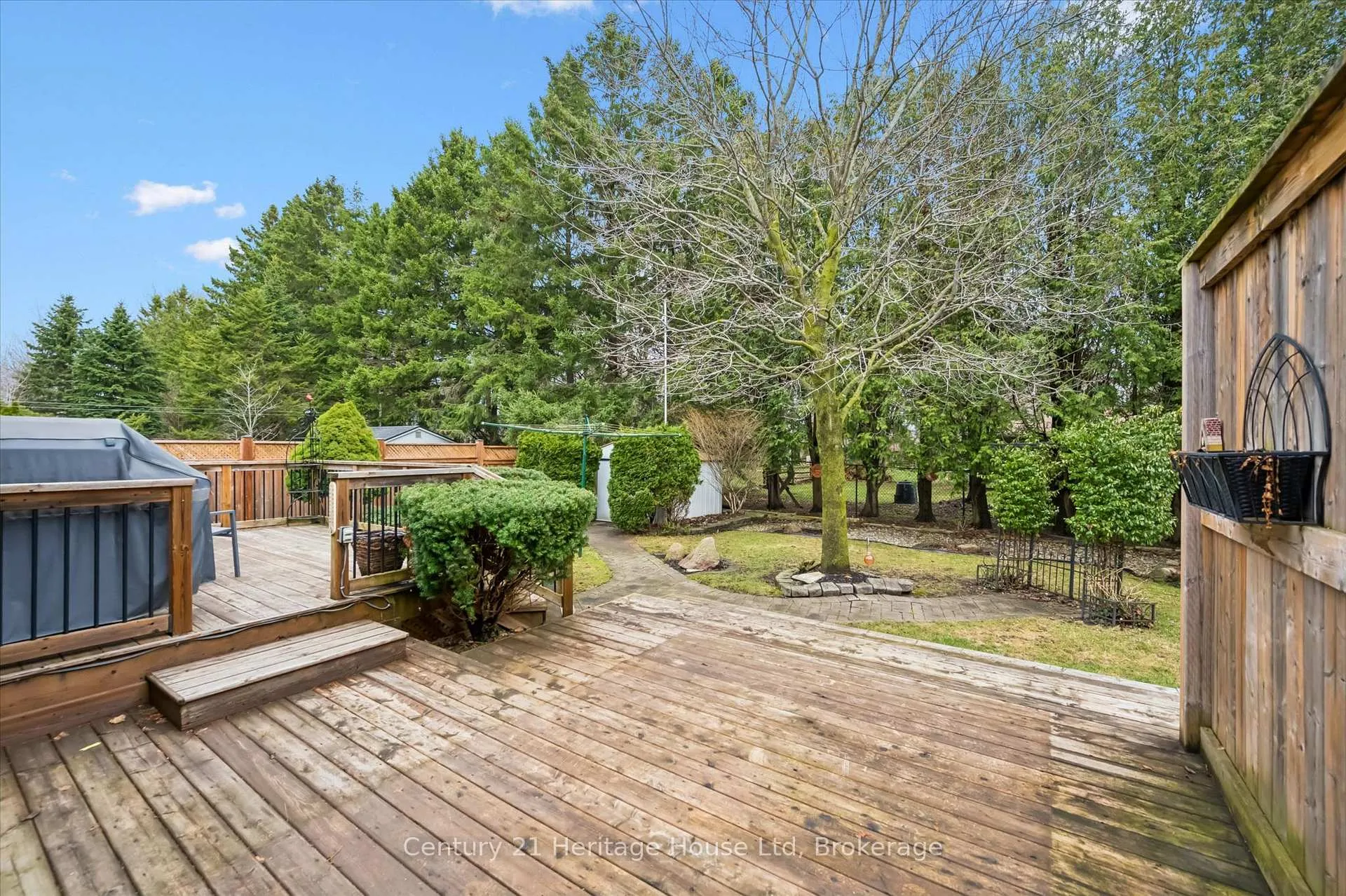 Photo 35 of 41 Thomas Boulevard, Centre Wellington, Elora/Salem — HOMEH