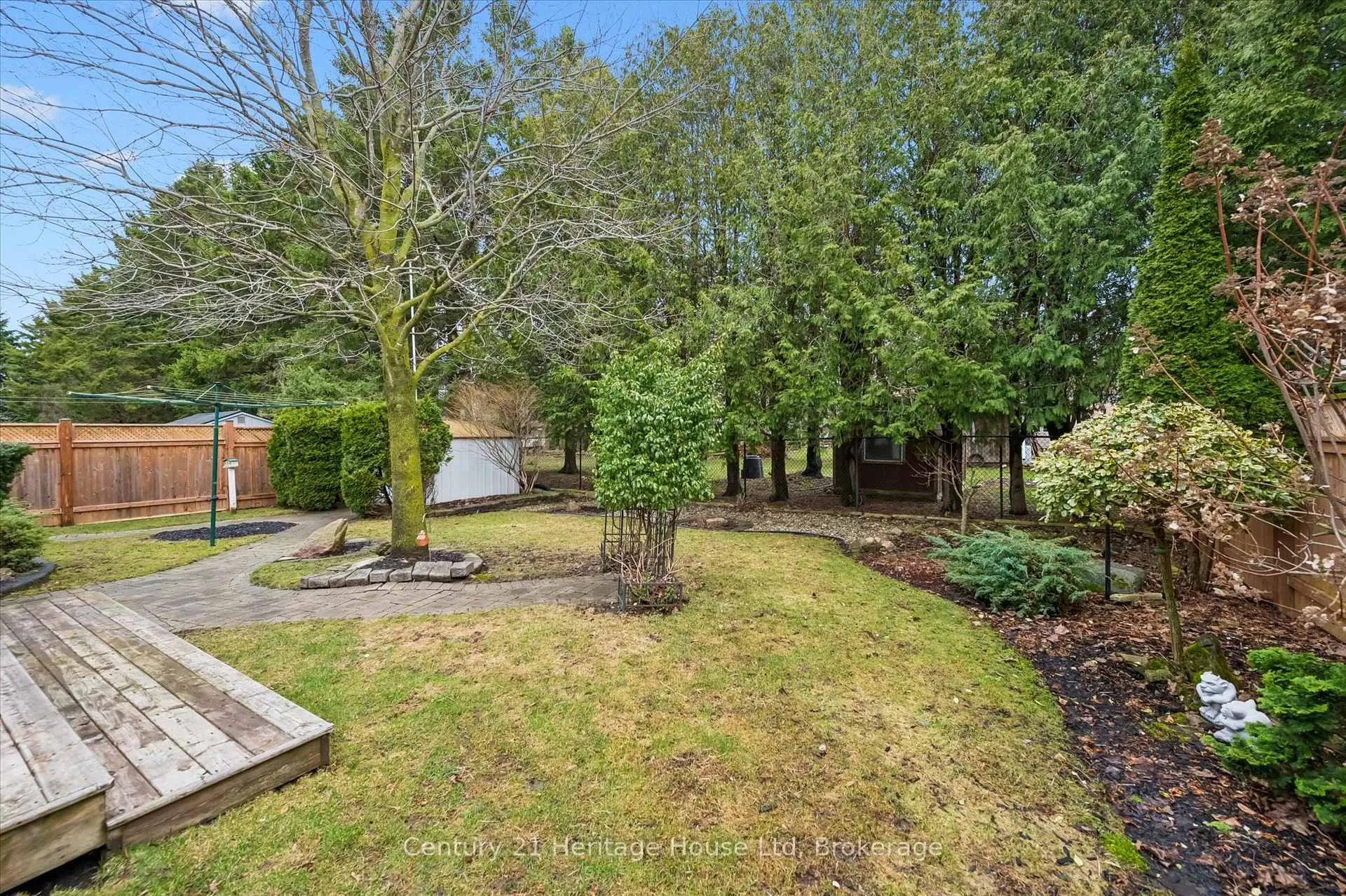 Photo 36 of 41 Thomas Boulevard, Centre Wellington, Elora/Salem — HOMEH