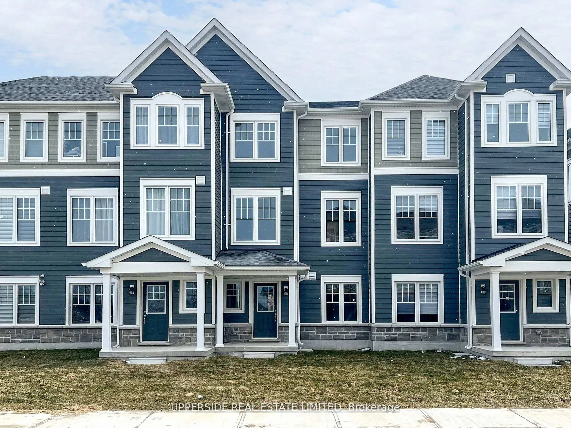 Photo 1 of 105 Surf Drive, Wasaga Beach — HOMEH