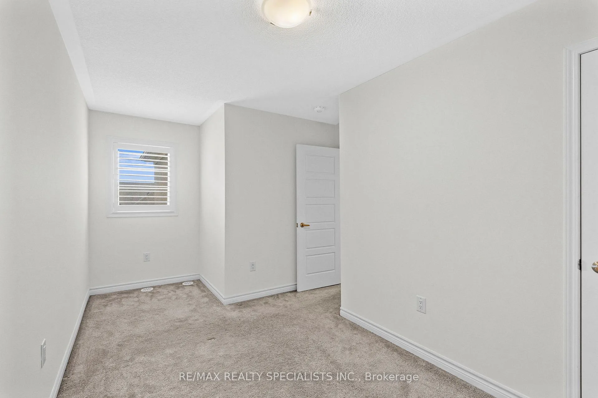 Photo 27 of 879 Sumac Crescent, Milton, Cobban — HOMEH