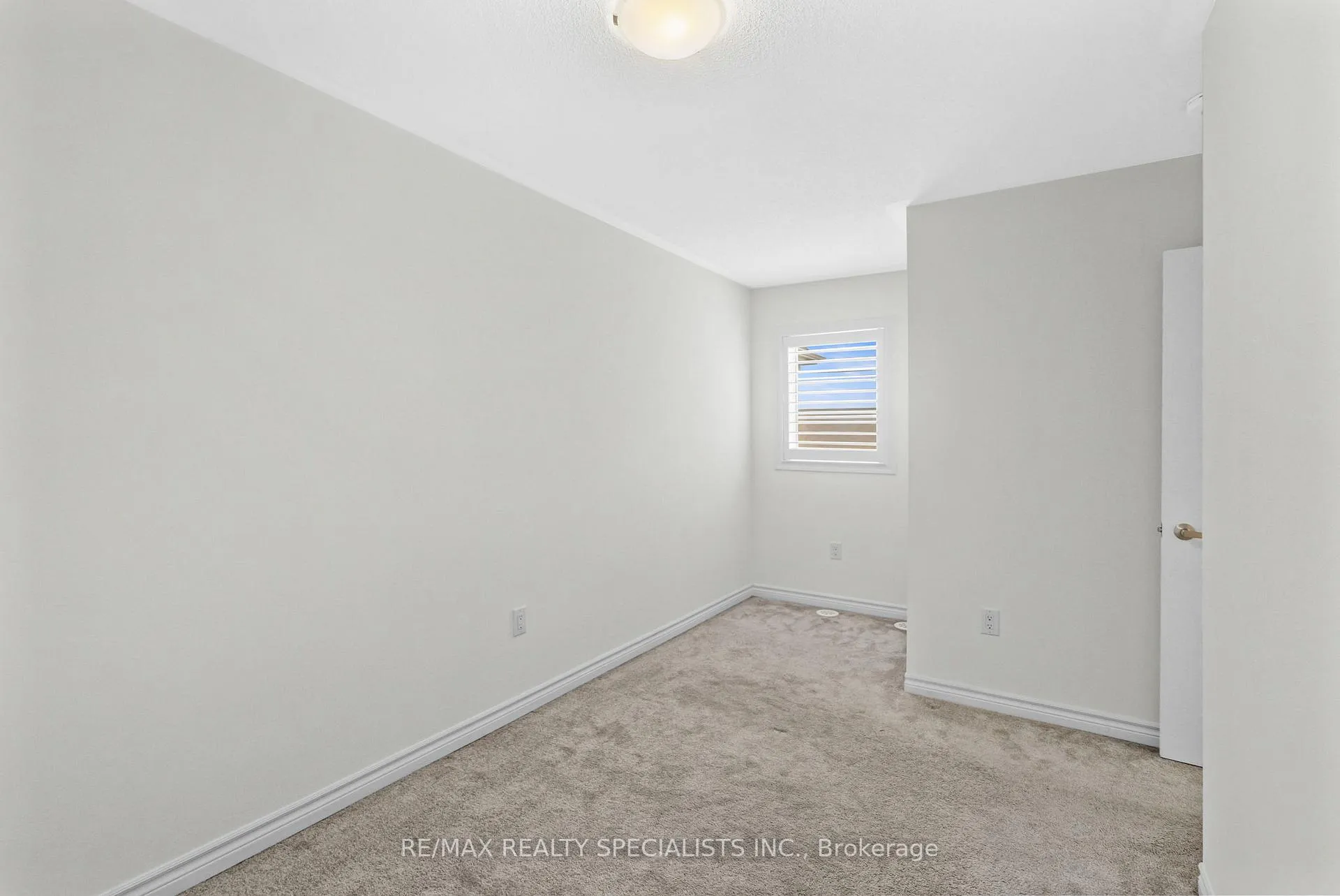 Photo 28 of 879 Sumac Crescent, Milton, Cobban — HOMEH