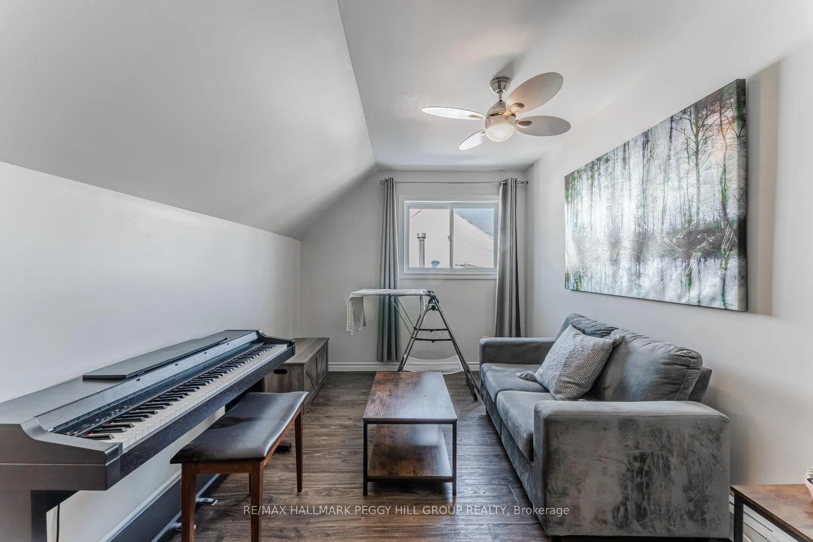 Photo 2 of Unit 5, 42 Toronto Street, Barrie, City Centre — HOMEH