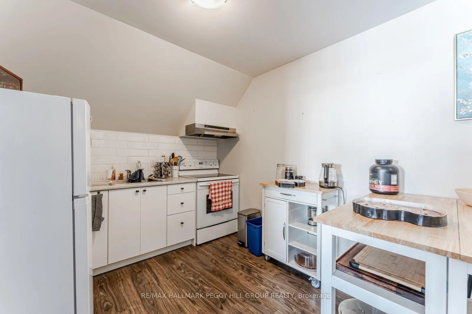 Photo 4 of Unit 5, 42 Toronto Street, Barrie, City Centre — HOMEH