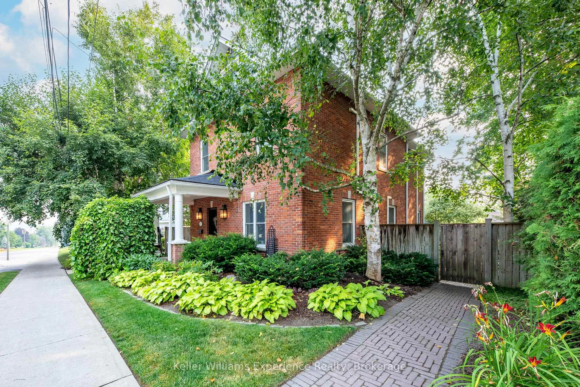 Photo 2 of 325 Third Street, Midland — HOMEH
