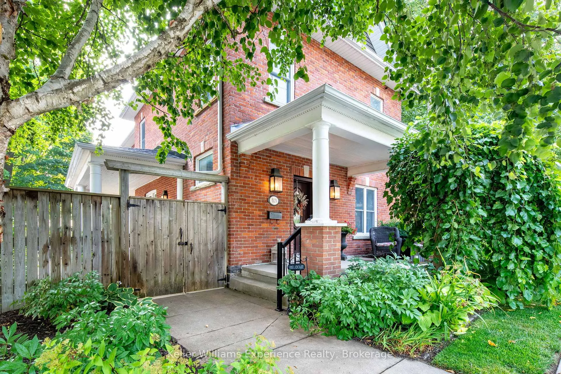 Photo 3 of 325 Third Street, Midland — HOMEH