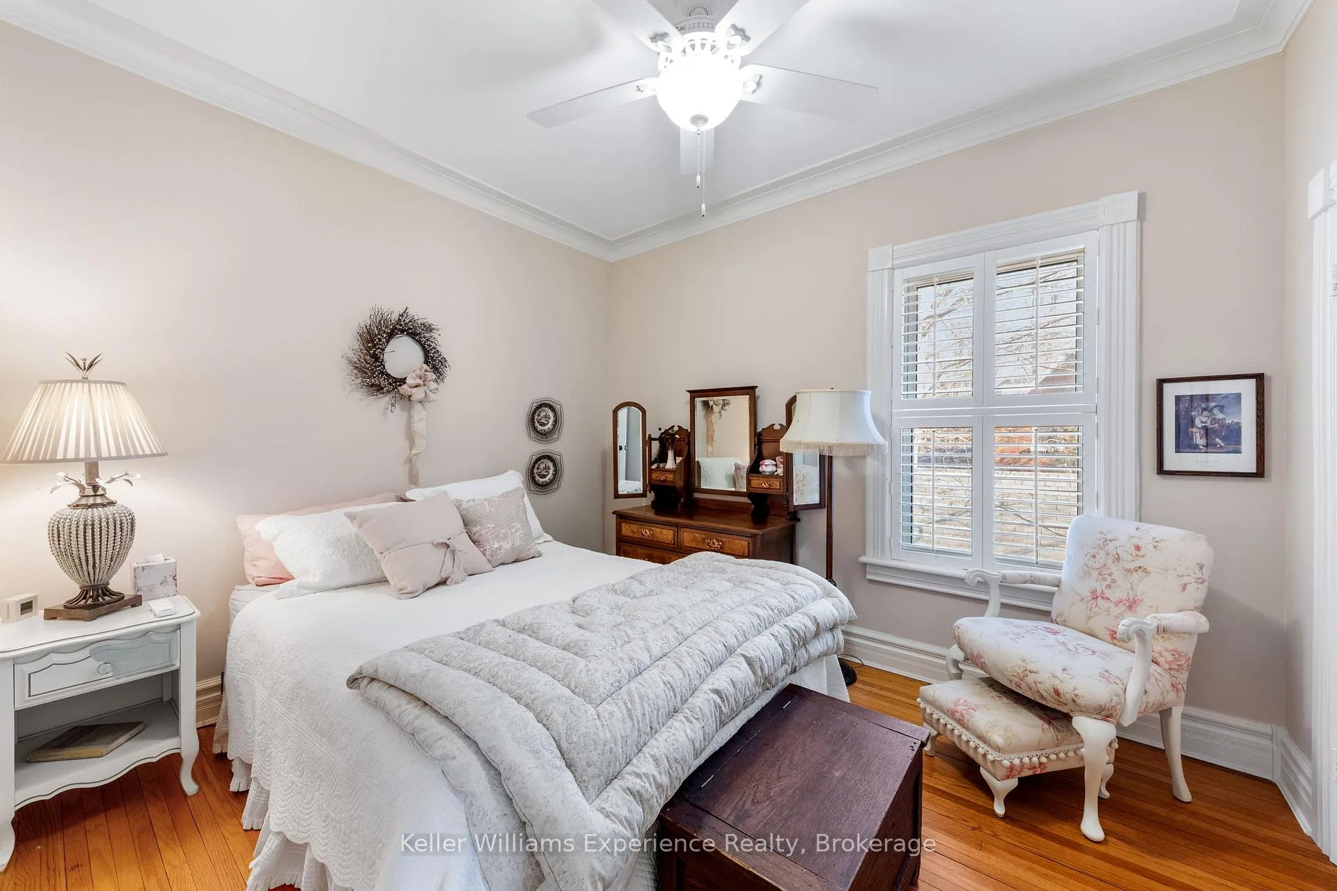 Photo 16 of 325 Third Street, Midland — HOMEH