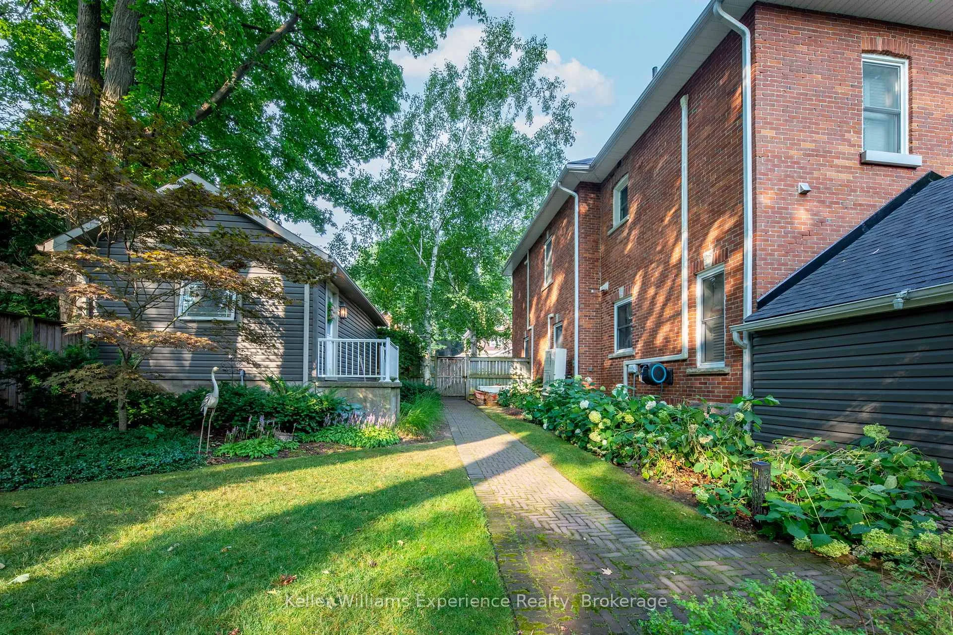 Photo 28 of 325 Third Street, Midland — HOMEH