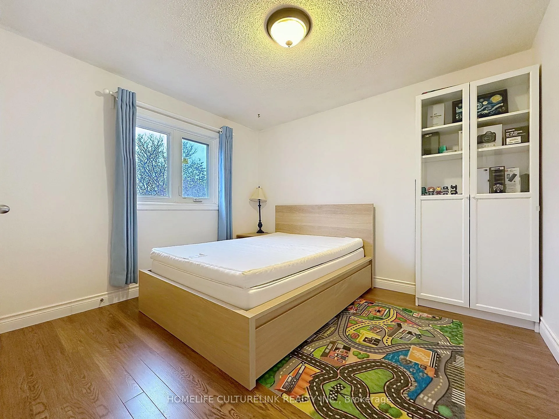 Photo 26 of 18 Eugenia Court, Markham, Markville — HOMEH