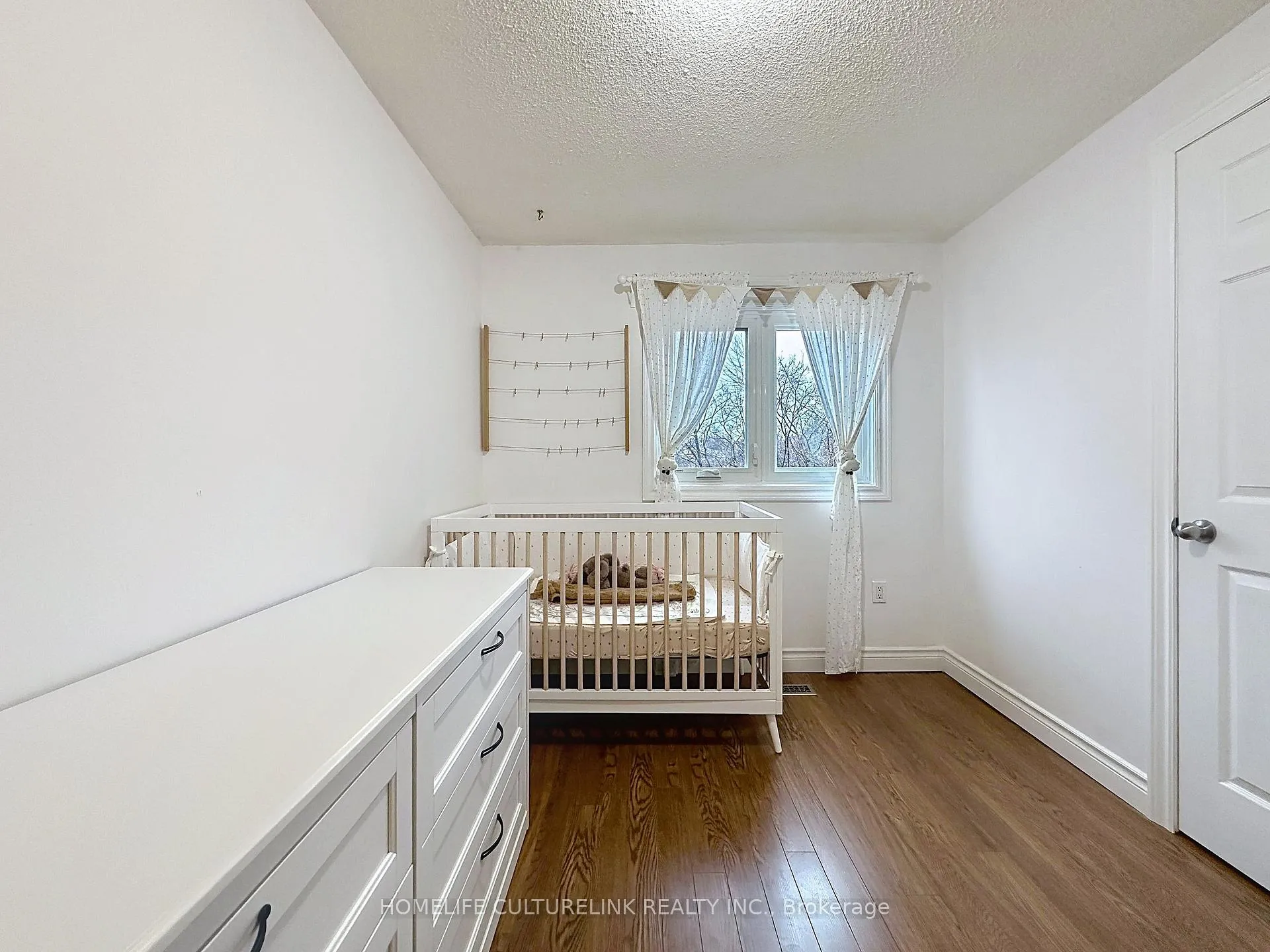 Photo 35 of 18 Eugenia Court, Markham, Markville — HOMEH
