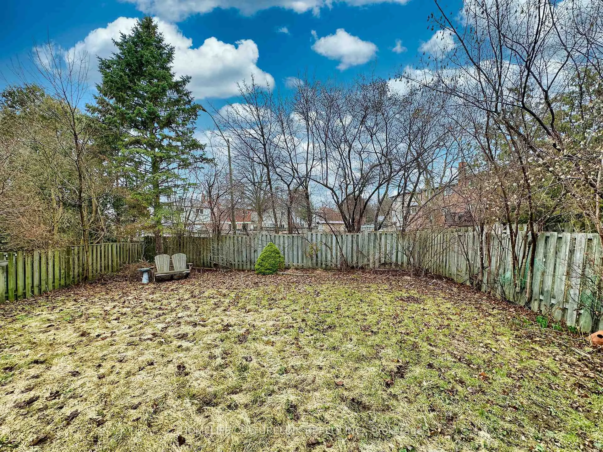 Photo 39 of 18 Eugenia Court, Markham, Markville — HOMEH