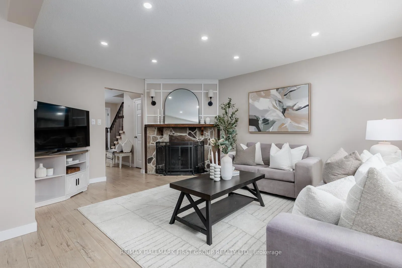 Photo 8 of 1267 Northbrook Street, Oshawa, Centennial — HOMEH