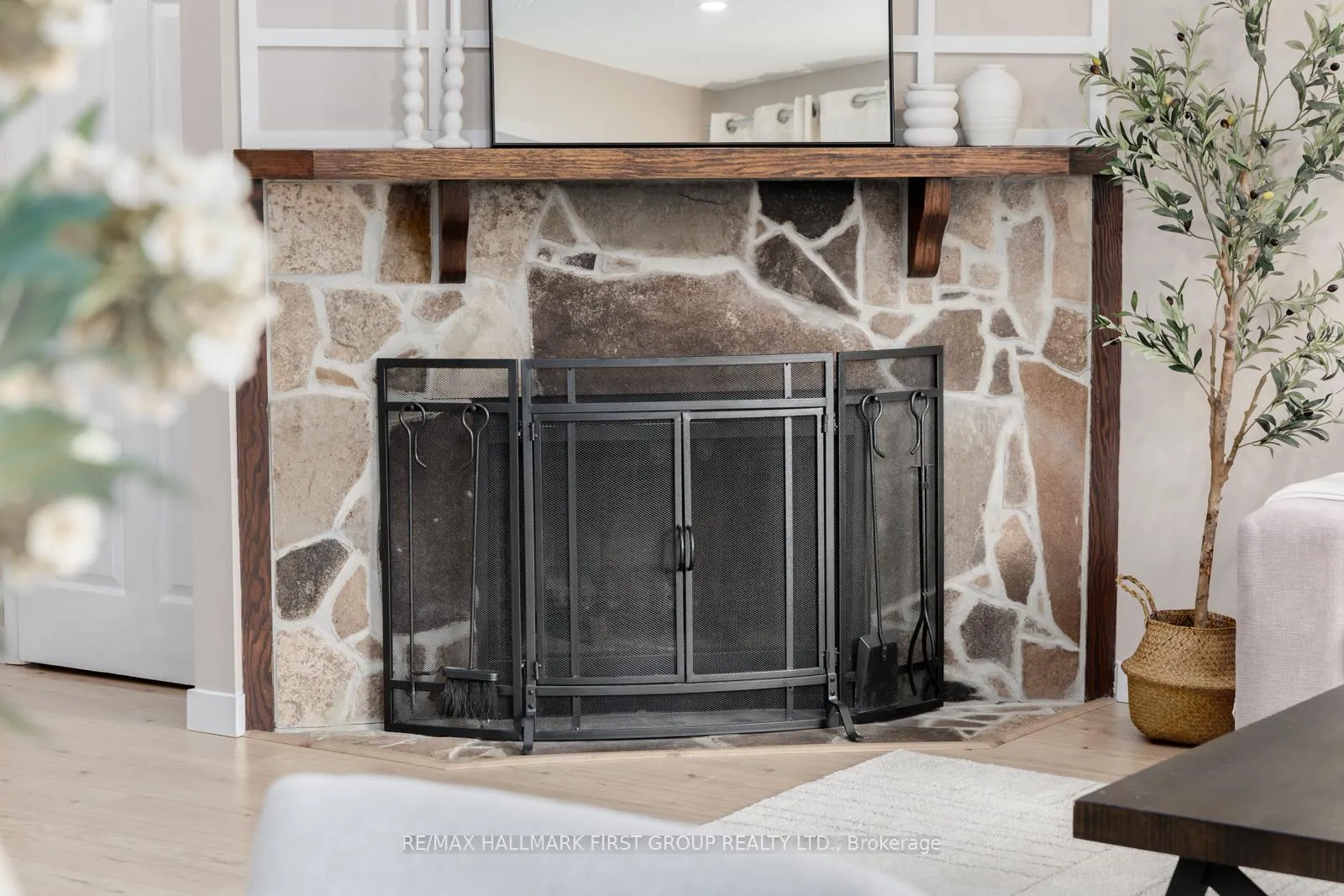 Photo 9 of 1267 Northbrook Street, Oshawa, Centennial — HOMEH