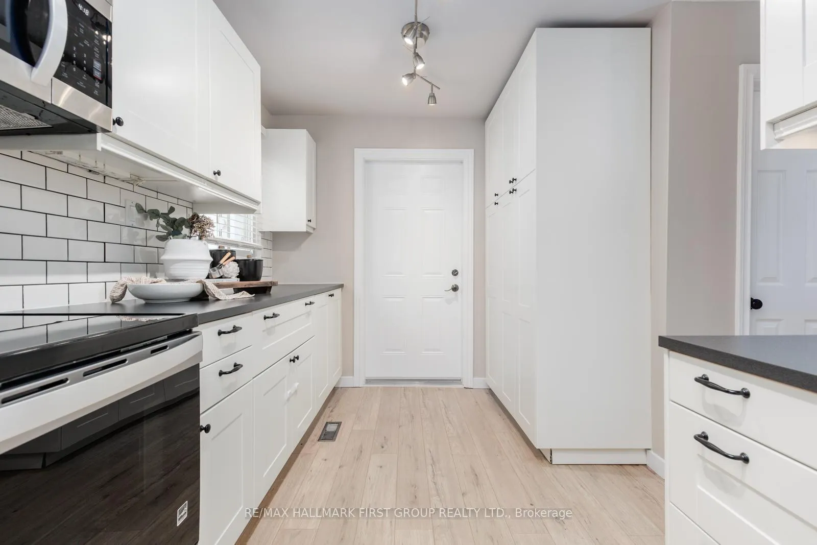 Photo 17 of 1267 Northbrook Street, Oshawa, Centennial — HOMEH