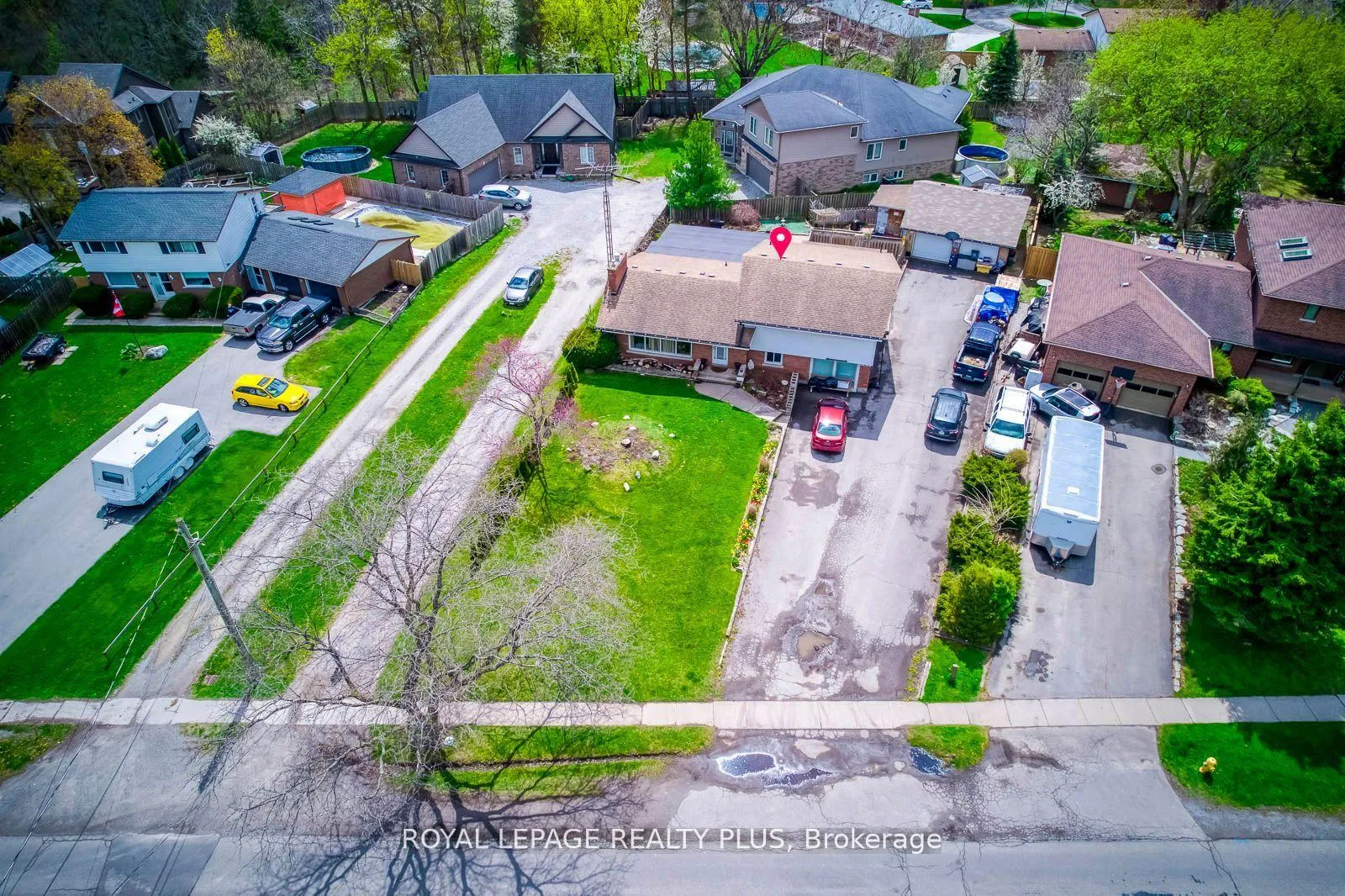 Photo 2 of 128 Parnell Road, St. Catharines, Vine/Linwell — HOMEH