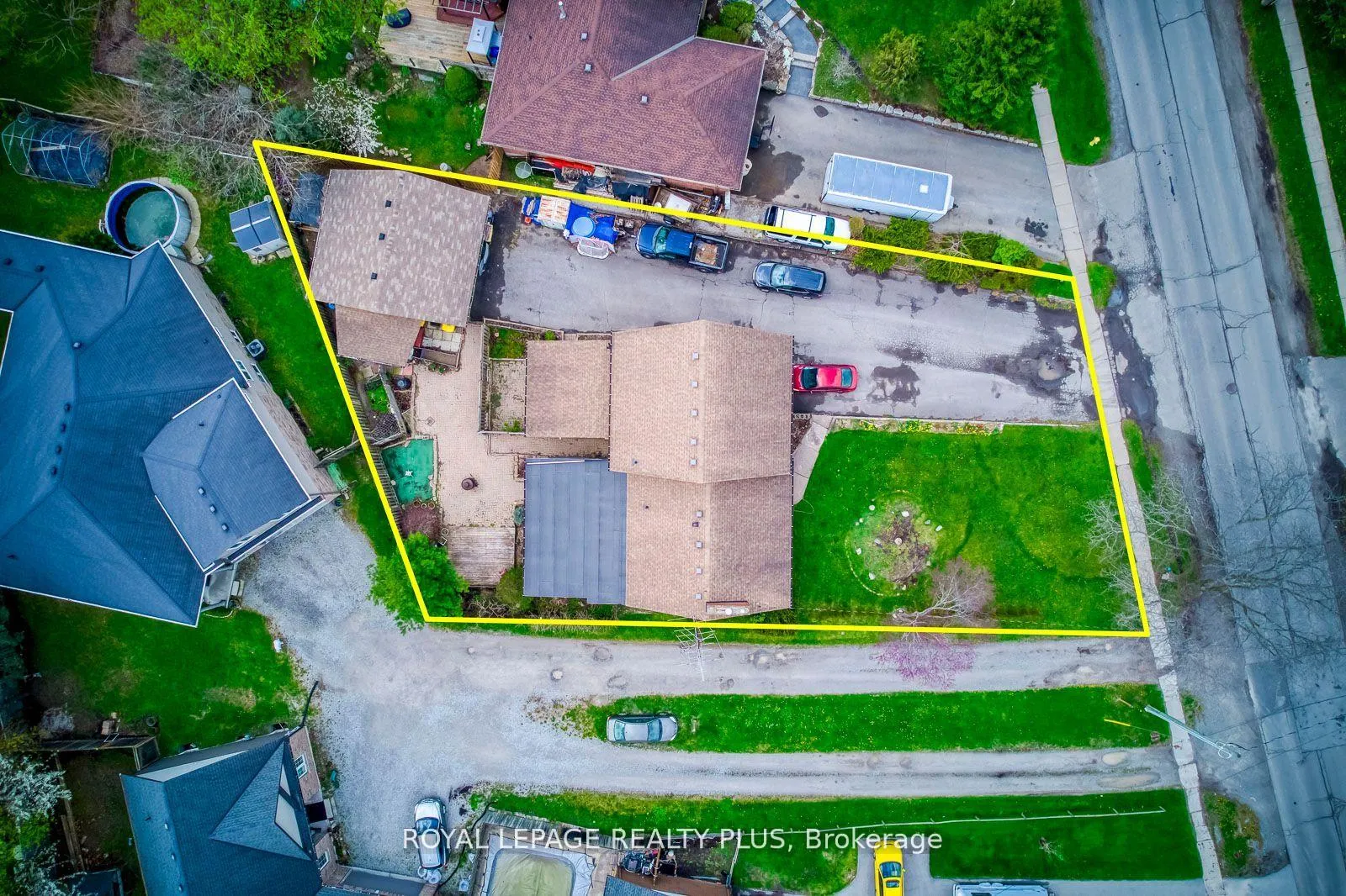Photo 3 of 128 Parnell Road, St. Catharines, Vine/Linwell — HOMEH